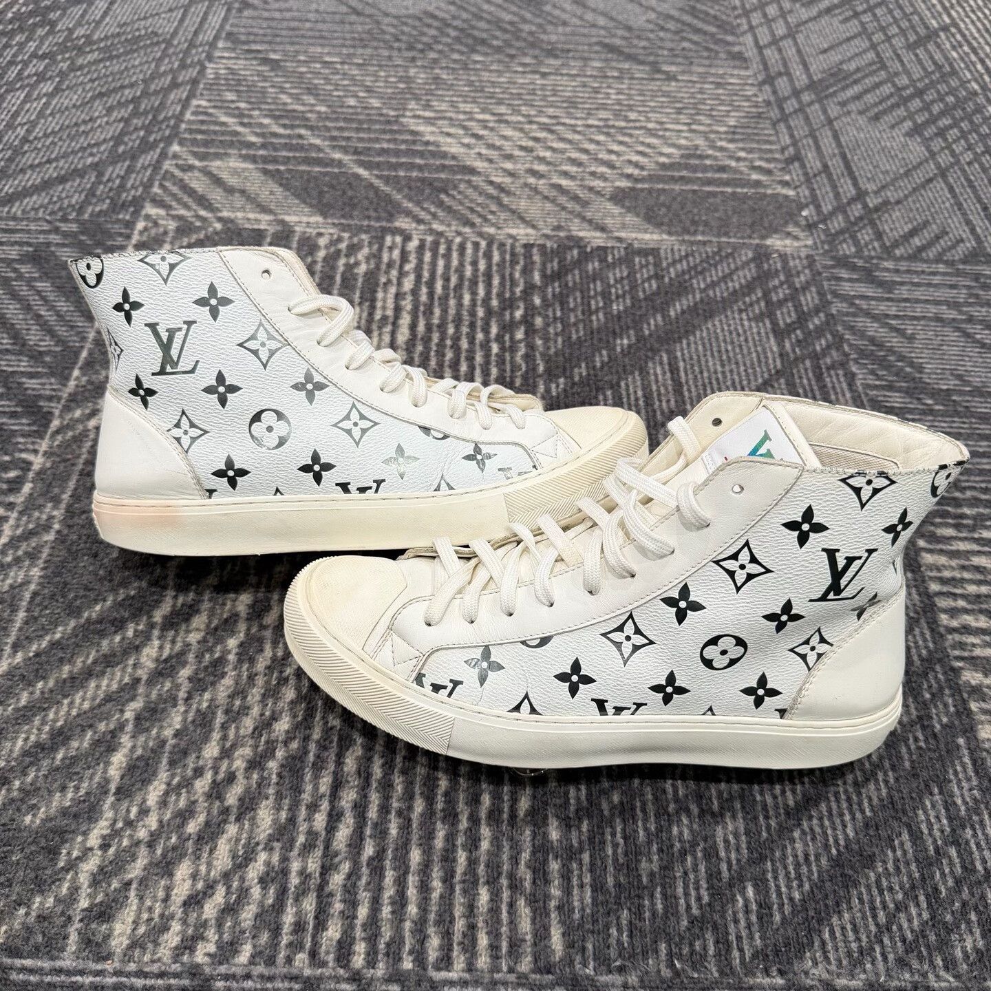Louis Vuitton Louis Vuitton Monogram High-Top Sneakers Size US 8 / EU 41 - 4 Thumbnail