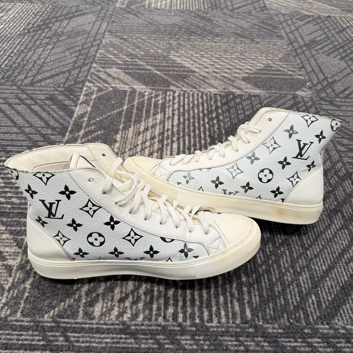 Louis Vuitton Louis Vuitton Monogram High-Top Sneakers Size US 8 / EU 41 - 5 Thumbnail
