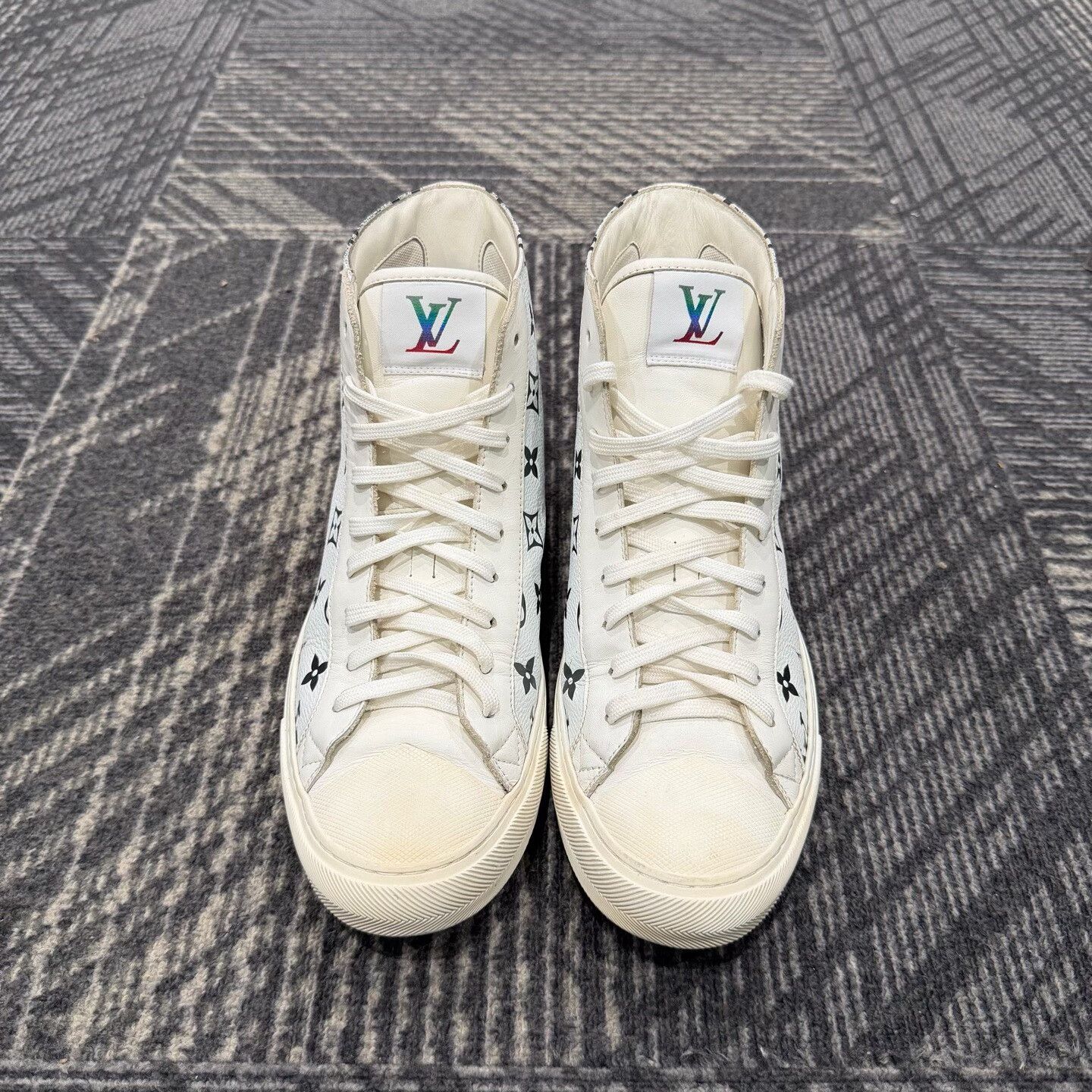 Louis Vuitton Louis Vuitton Monogram High-Top Sneakers Size US 8 / EU 41 - 2 Thumbnail