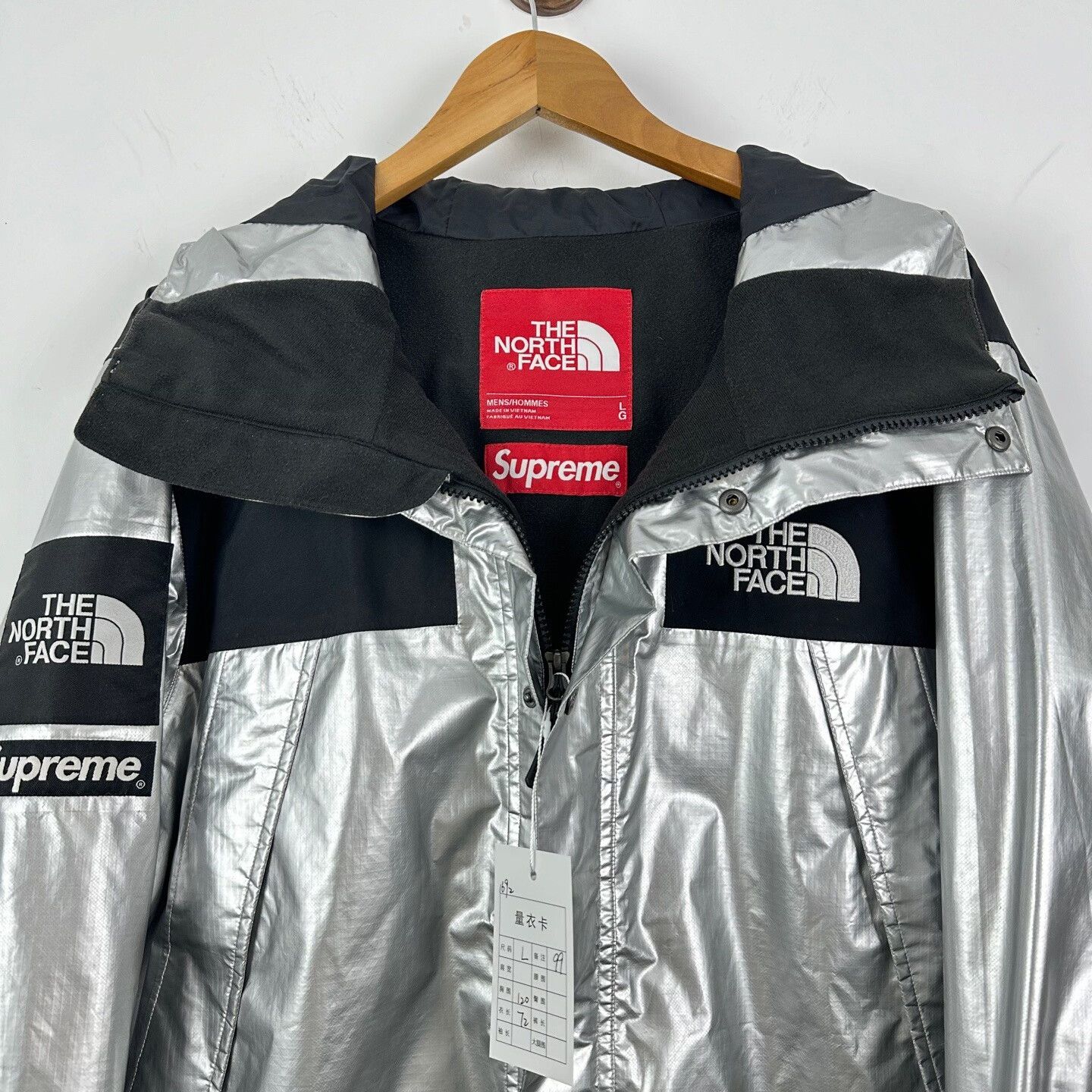Supreme Supreme The North Face Metallic Shell Jacket Size US L / EU 52-54 / 3 - 3 Thumbnail