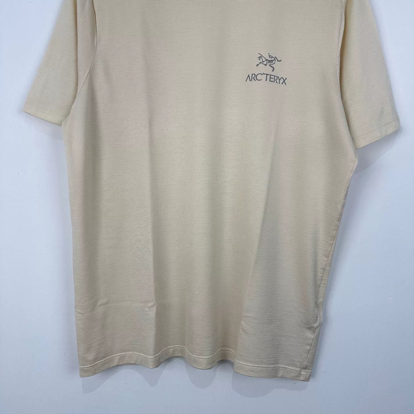 Arc'teryx Arcteryx Emblem Vintage Short Sleeve Shirt Size US M / EU 48-50 / 2 - 4 Thumbnail