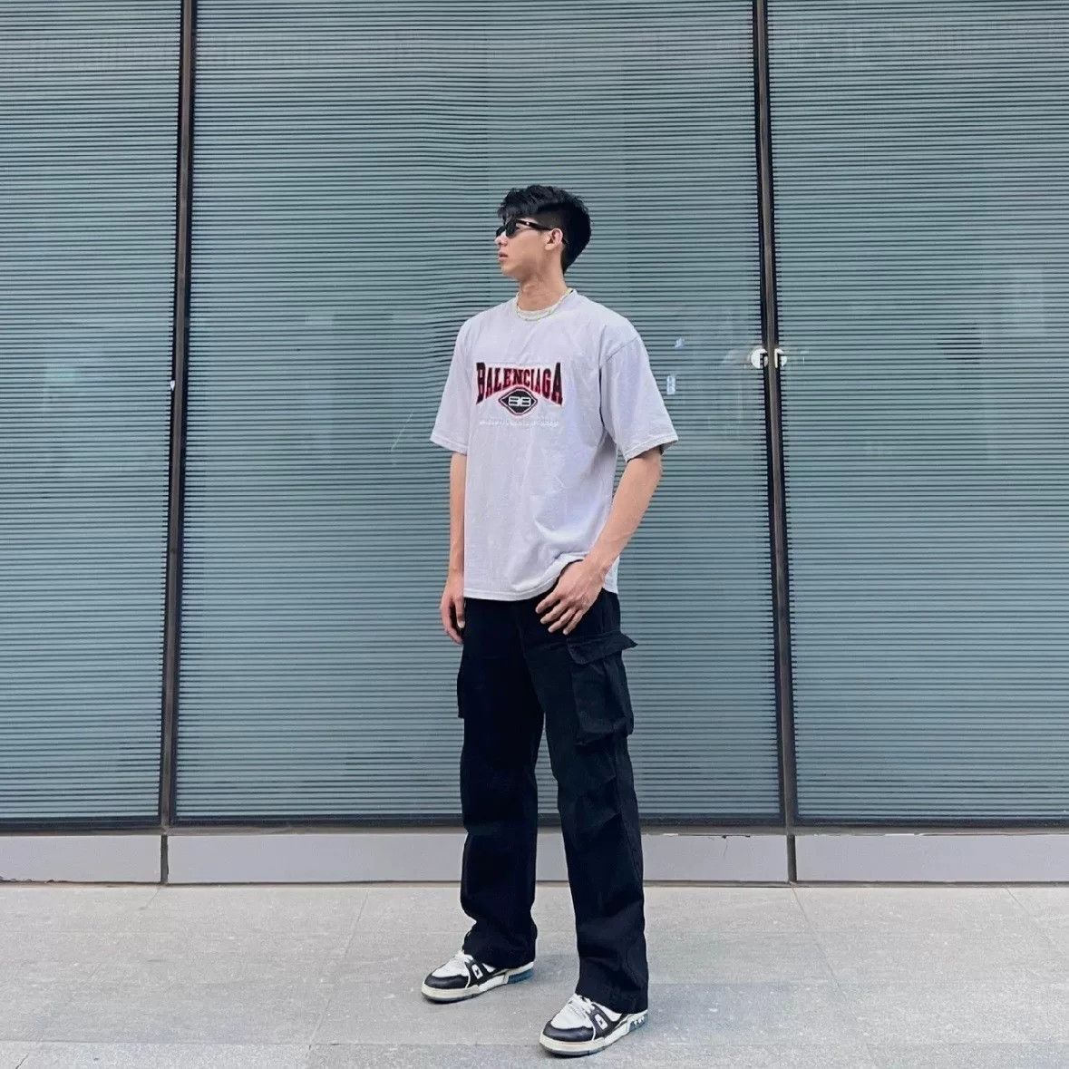 Balenciaga Balenciaga Retro Batman Letter T-shirt Size US L / EU 52-54 / 3 - 7 Thumbnail