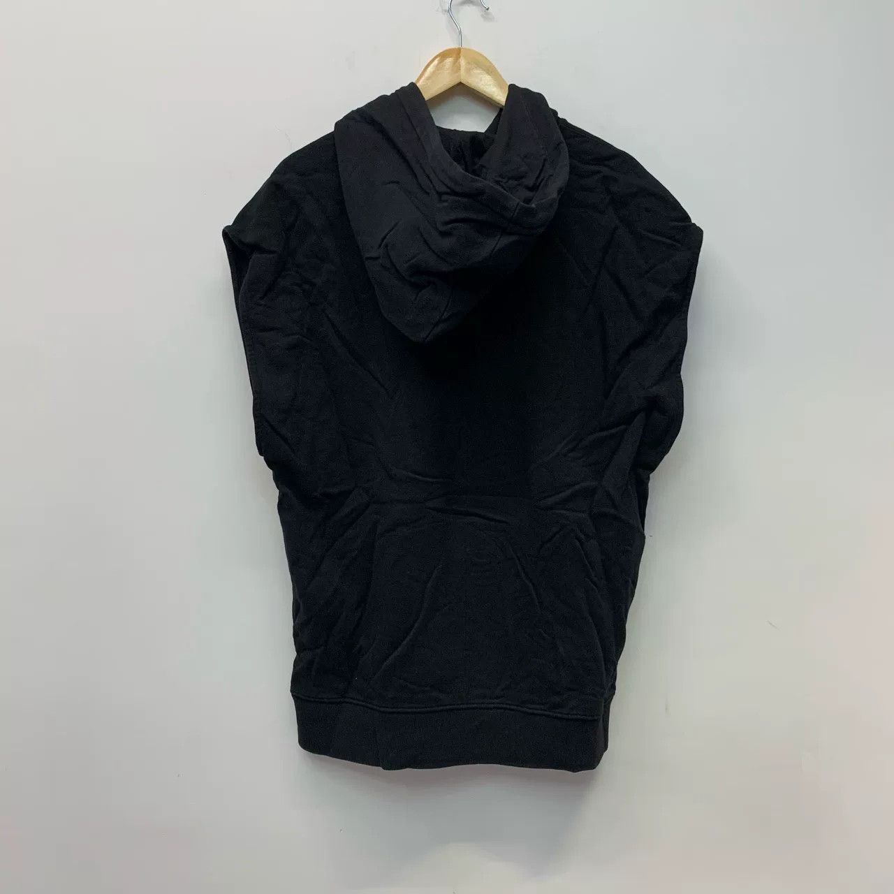 Givenchy Givenchy Sleeveless Hoodie with Dog Head Design Size US L / EU 52-54 / 3 - 2 Thumbnail