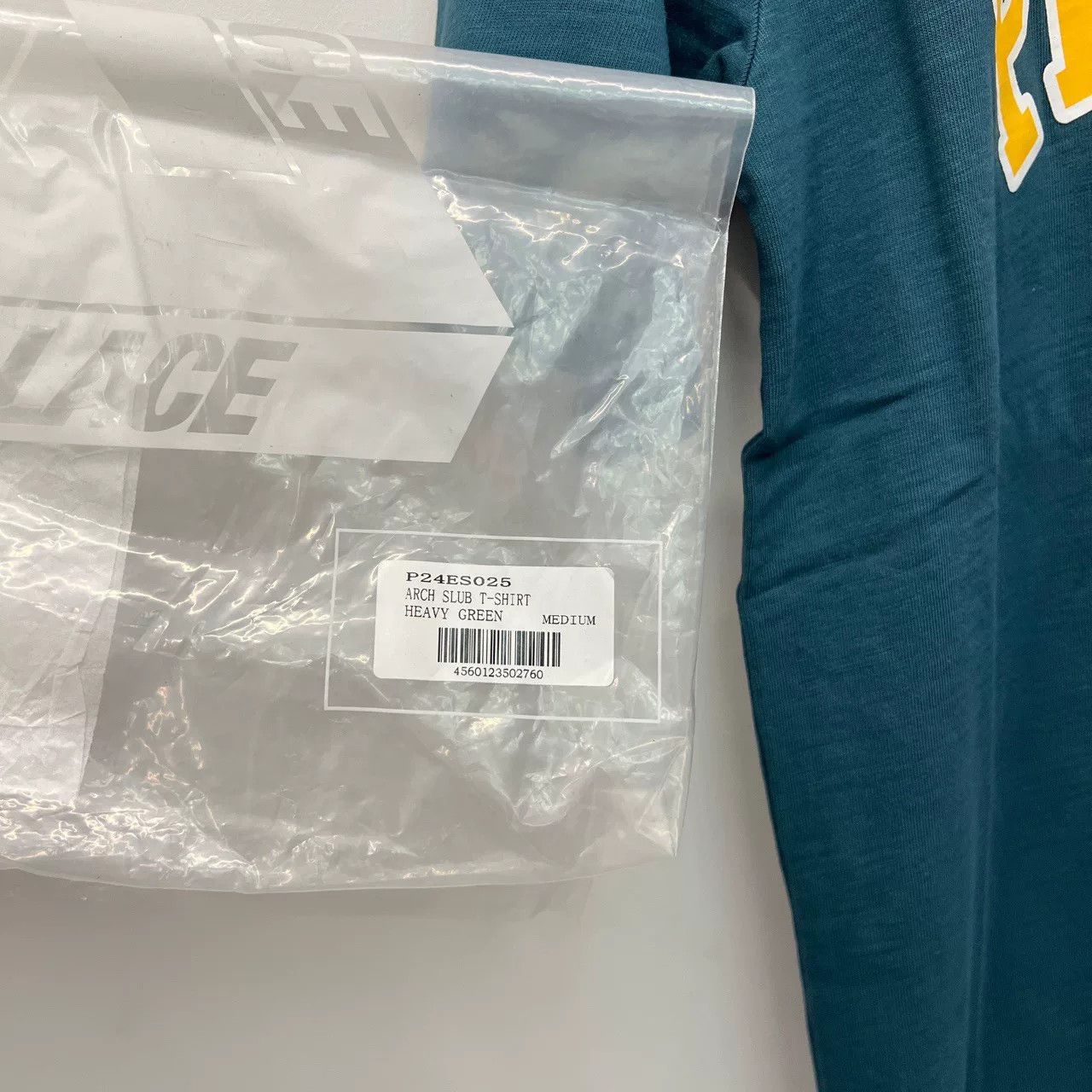 Palace Palace Short Sleeve Shirt SS23 Size US M / EU 48-50 / 2 - 5 Thumbnail