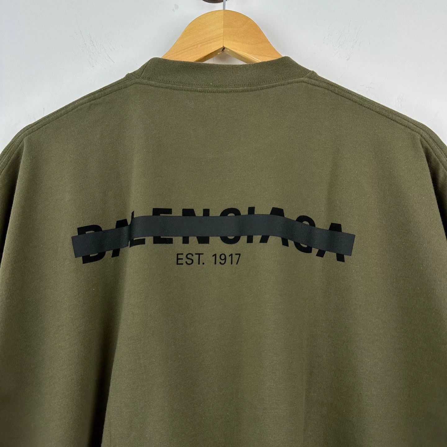 Balenciaga Balenciaga Short Sleeve Logo Tee Size US L / EU 52-54 / 3 - 4 Thumbnail