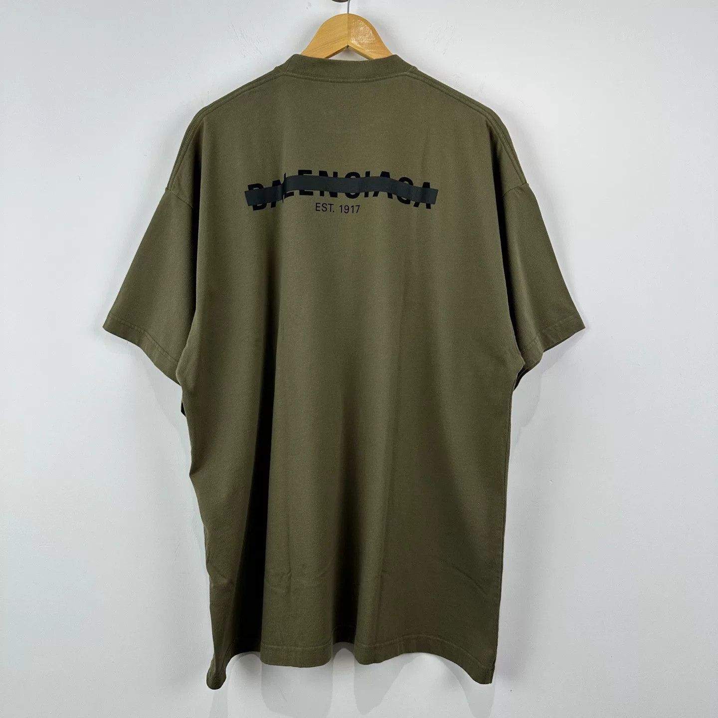 Balenciaga Balenciaga Short Sleeve Logo Tee Size US L / EU 52-54 / 3 - 2 Thumbnail