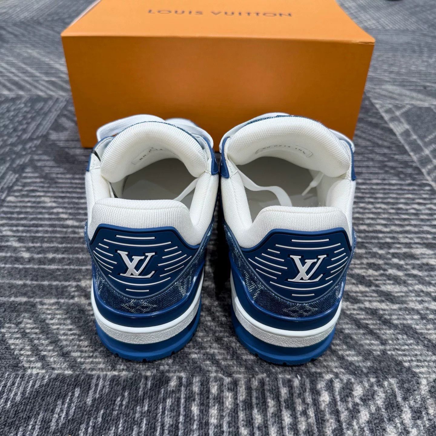 Louis Vuitton Louis Vuitton Blue Denim Trainers Size 44.5 Size US 11 / EU 44 - 3 Thumbnail