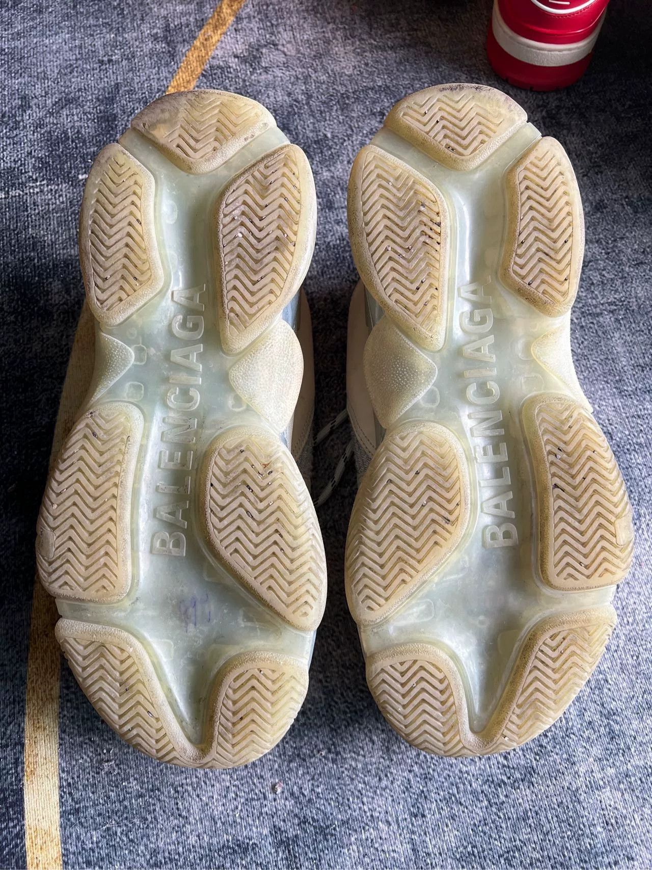 Balenciaga Balenciaga Triple S Sneakers Size 43 Size US 10 / EU 43 - 4 Thumbnail
