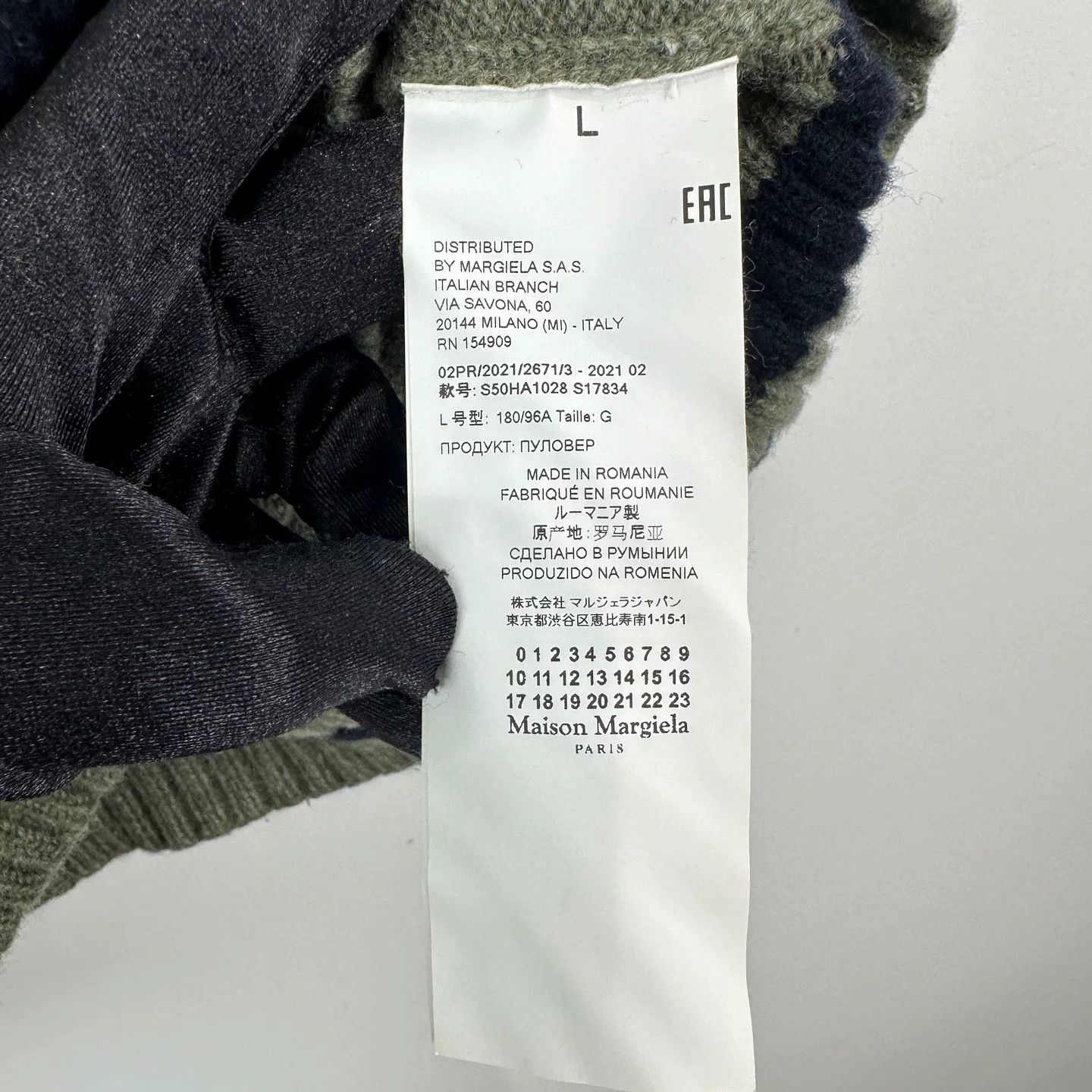 Maison Margiela Maison Margiela V-Neck Wool Vest Sweater Size US L / EU 52-54 / 3 - 5 Thumbnail