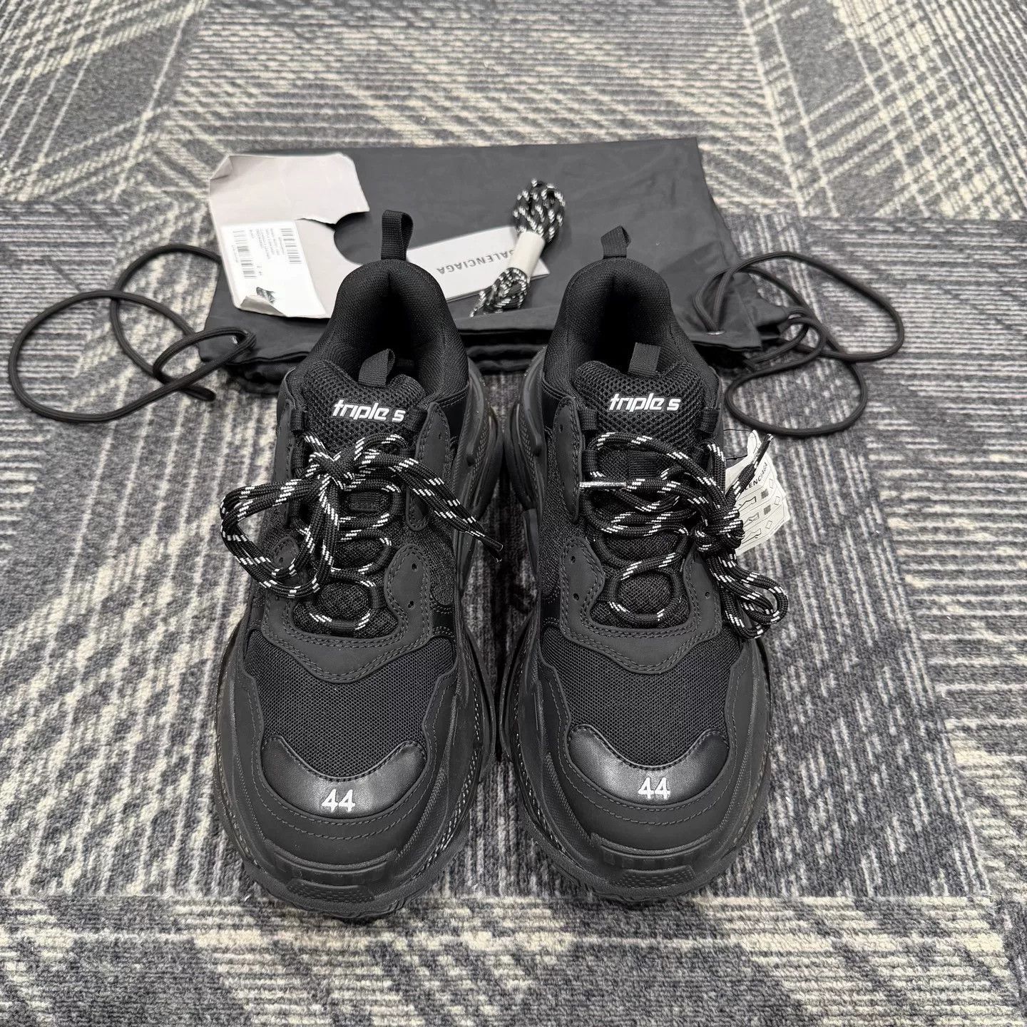 Balenciaga Balenciaga Triple S Black Sneakers Size 44 Size US 10 / EU 43 - 2 Thumbnail