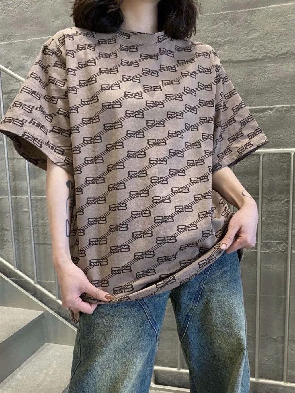 Balenciaga Balenciaga Double B Print Short Sleeve Shirt Size XS / US 0-2 / IT 36-38 - 7 Thumbnail
