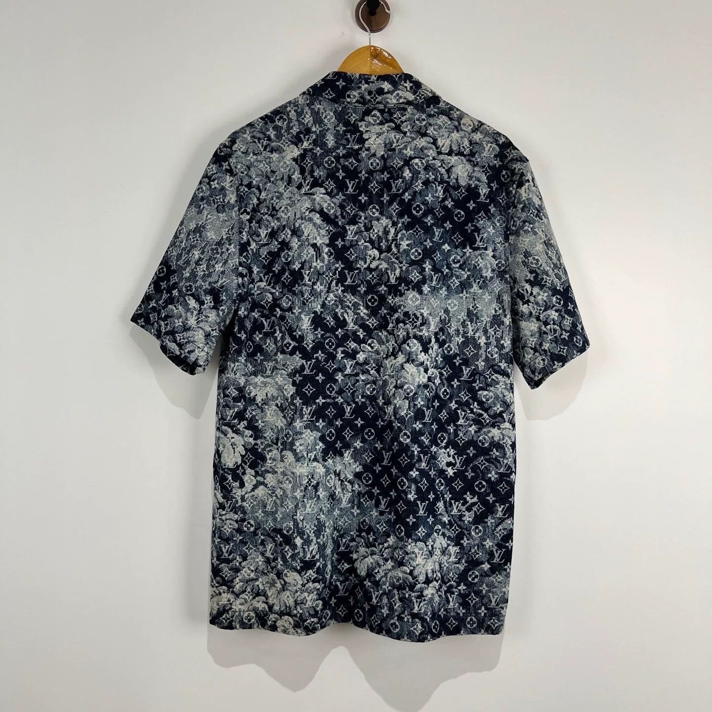 Louis Vuitton Louis Vuitton Printed Denim Shirt M Size Size US M / EU 48-50 / 2 - 2 Thumbnail