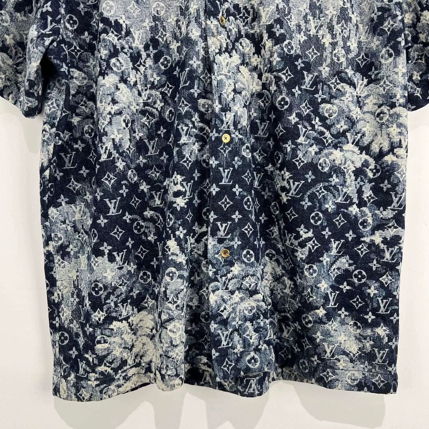 Louis Vuitton Louis Vuitton Printed Denim Shirt M Size Size US M / EU 48-50 / 2 - 4 Thumbnail