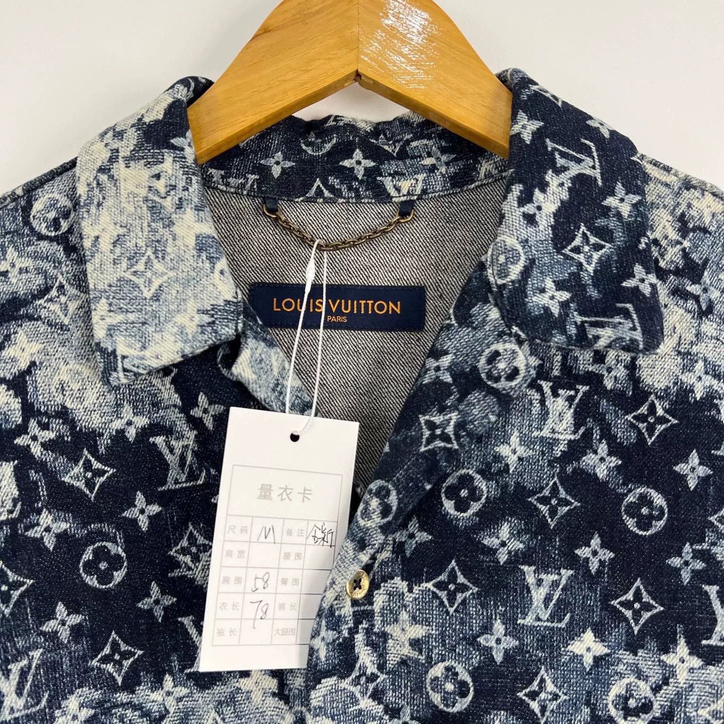 Louis Vuitton Louis Vuitton Printed Denim Shirt M Size Size US M / EU 48-50 / 2 - 3 Thumbnail