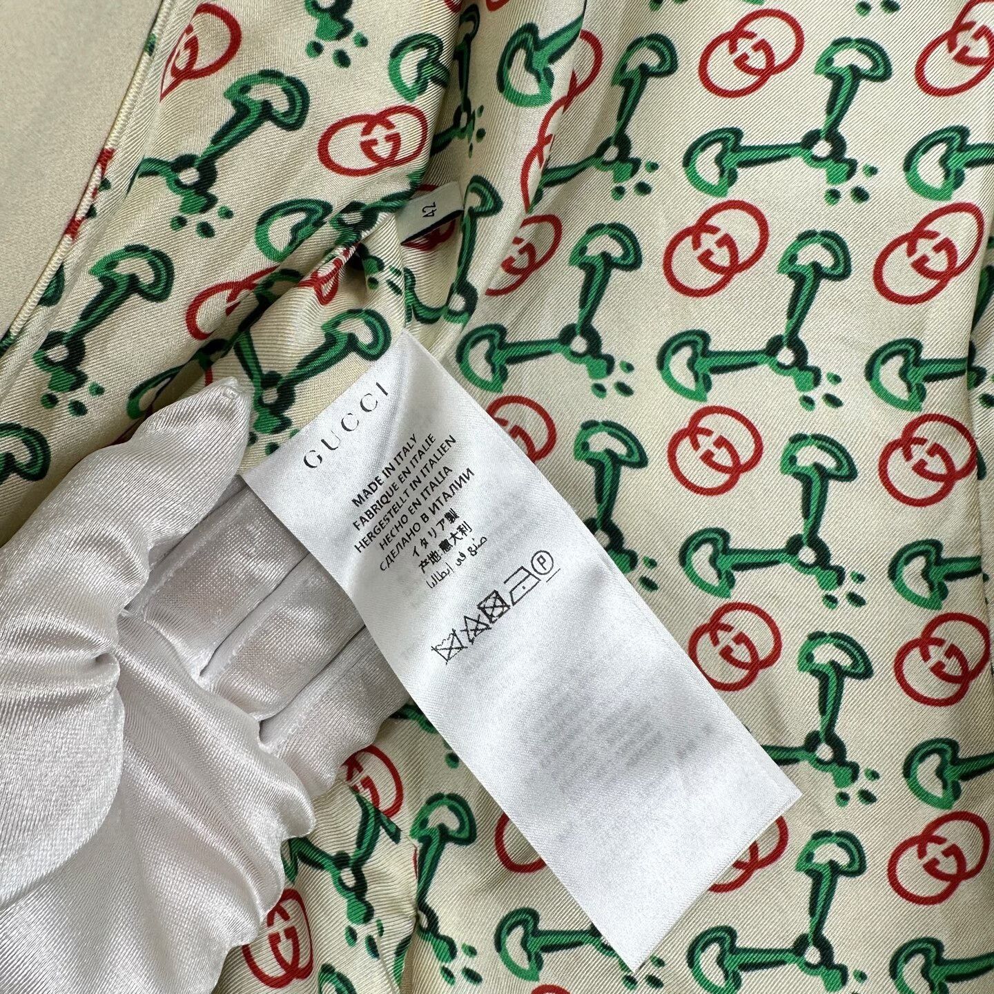 Gucci Gucci Printed Blazer with Gold Accents Size US XS / EU 42 / 0 - 5 Thumbnail