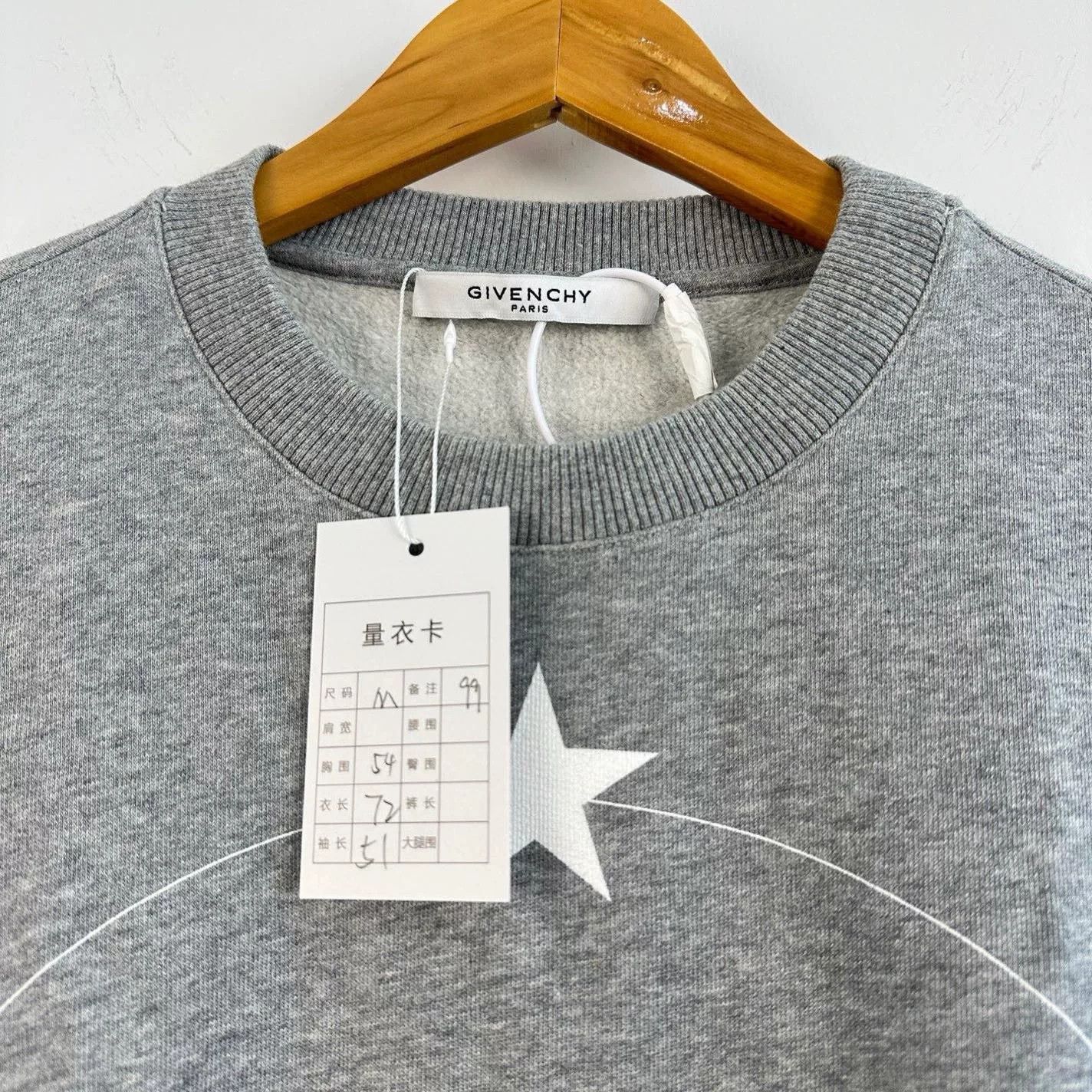 Givenchy Givenchy Gray Sweatshirt Size M Size US M / EU 48-50 / 2 - 3 Thumbnail