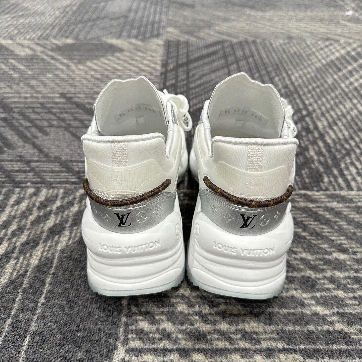 Louis Vuitton Louis Vuitton Run 55 Sneakers for Sale Size US 6.5 / EU 39-40 - 3 Thumbnail