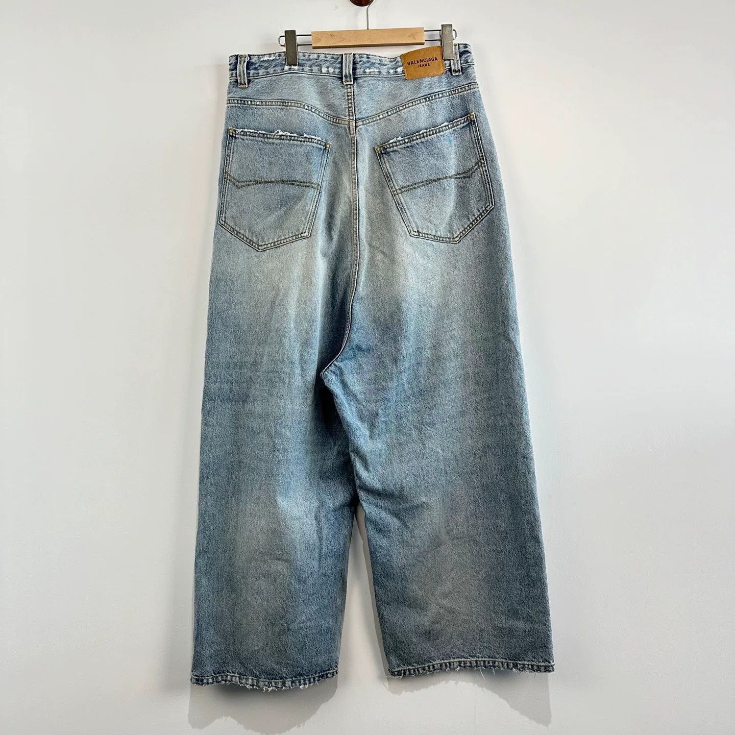 Balenciaga Balenciaga Men's Cropped Wide-Leg Jeans Size US 28 / EU 44 - 2 Thumbnail