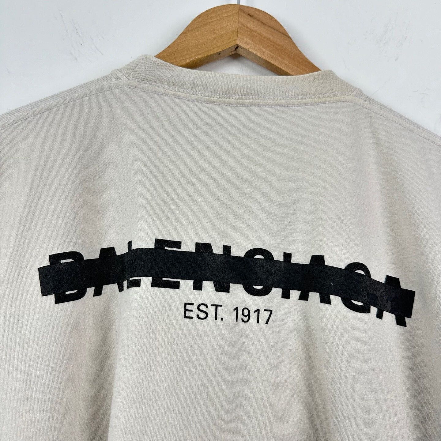 Balenciaga Balenciaga Short Sleeve T-Shirt Size 4 Size US XL / EU 56 / 4 - 4 Thumbnail