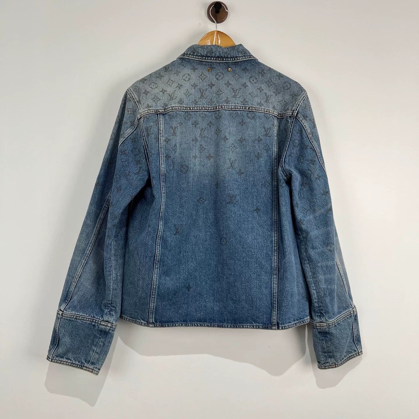 Louis Vuitton Louis Vuitton Gradient Denim Jacket Size US M / EU 48-50 / 2 - 2 Thumbnail