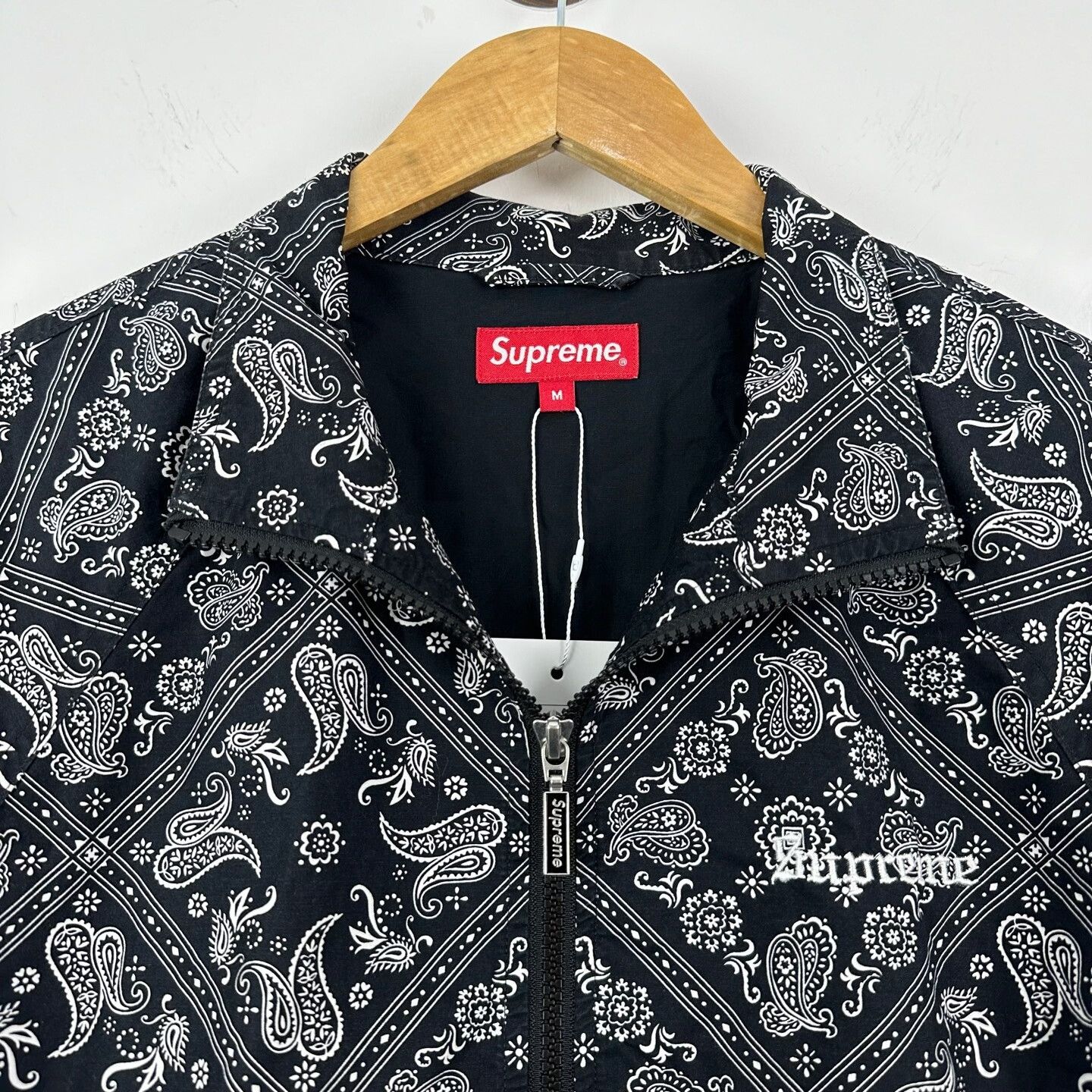 Supreme Supreme Bandana Zip Jacket Size M Size US M / EU 48-50 / 2 - 4 Thumbnail