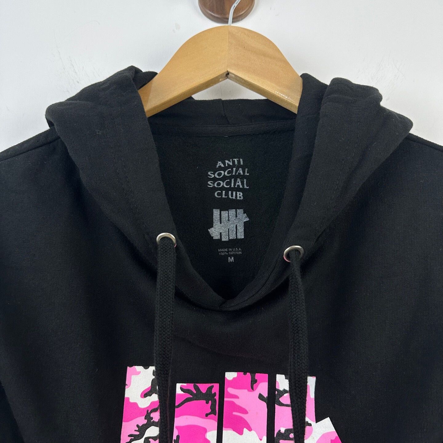 Undefeated Undefeated ASSC Collaboration Black Hoodie Size US M / EU 48-50 / 2 - 3 Thumbnail