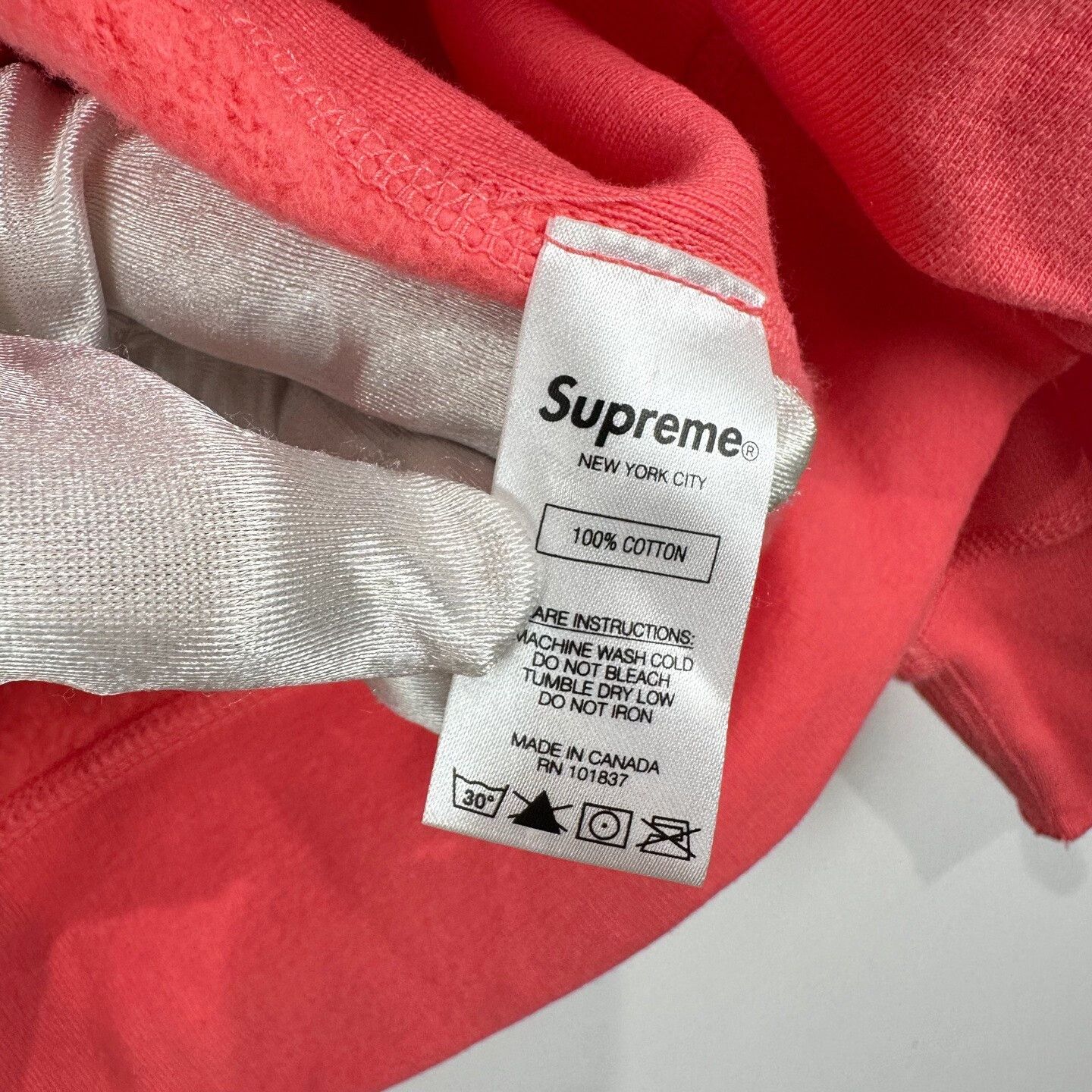 Supreme Supreme Pink Ice Logo Hoodie Size US M / EU 48-50 / 2 - 6 Thumbnail