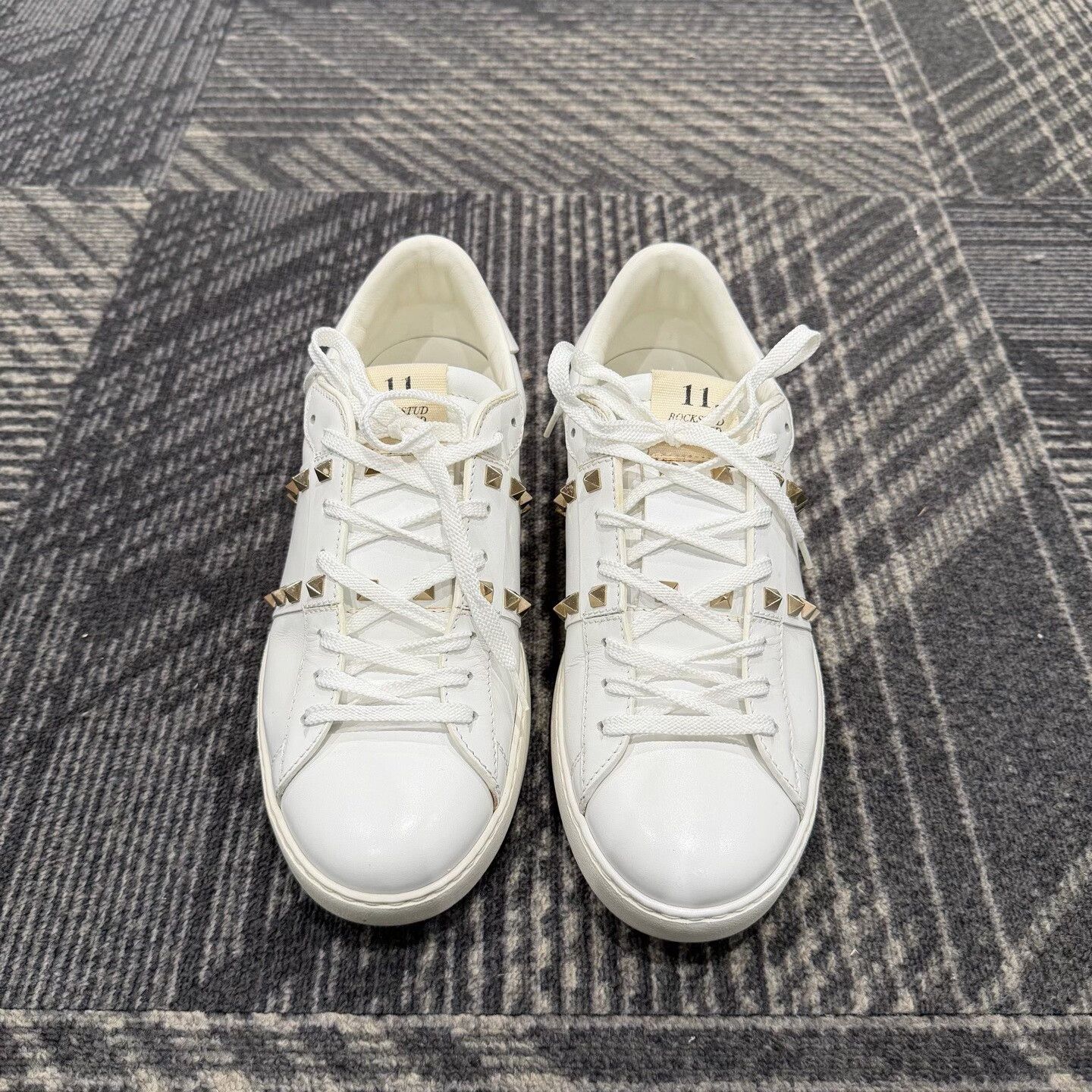 Valentino Valentino Rockstud White Sneakers Size 41.5 Size US 10.5 / IT 40.5 - 2 Thumbnail