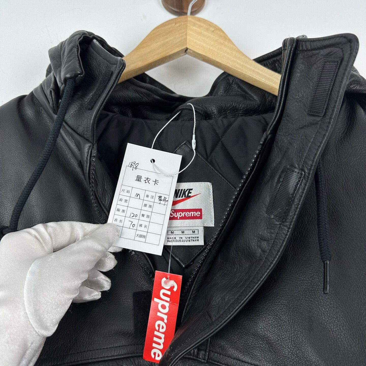 Supreme Supreme Nike Leather Jacket with Box Logo Size US M / EU 48-50 / 2 - 3 Thumbnail