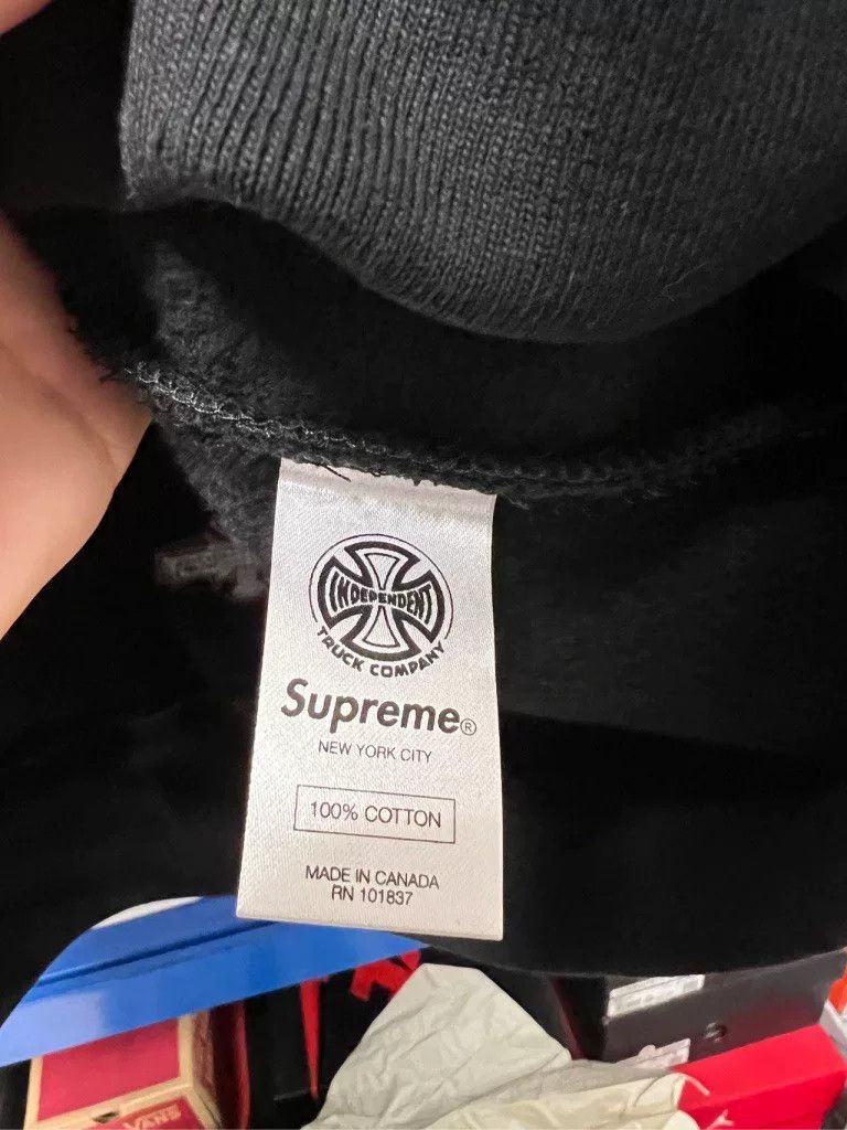 Supreme Supreme FW17 Black Hoodie Collaboration Size US XL / EU 56 / 4 - 4 Thumbnail