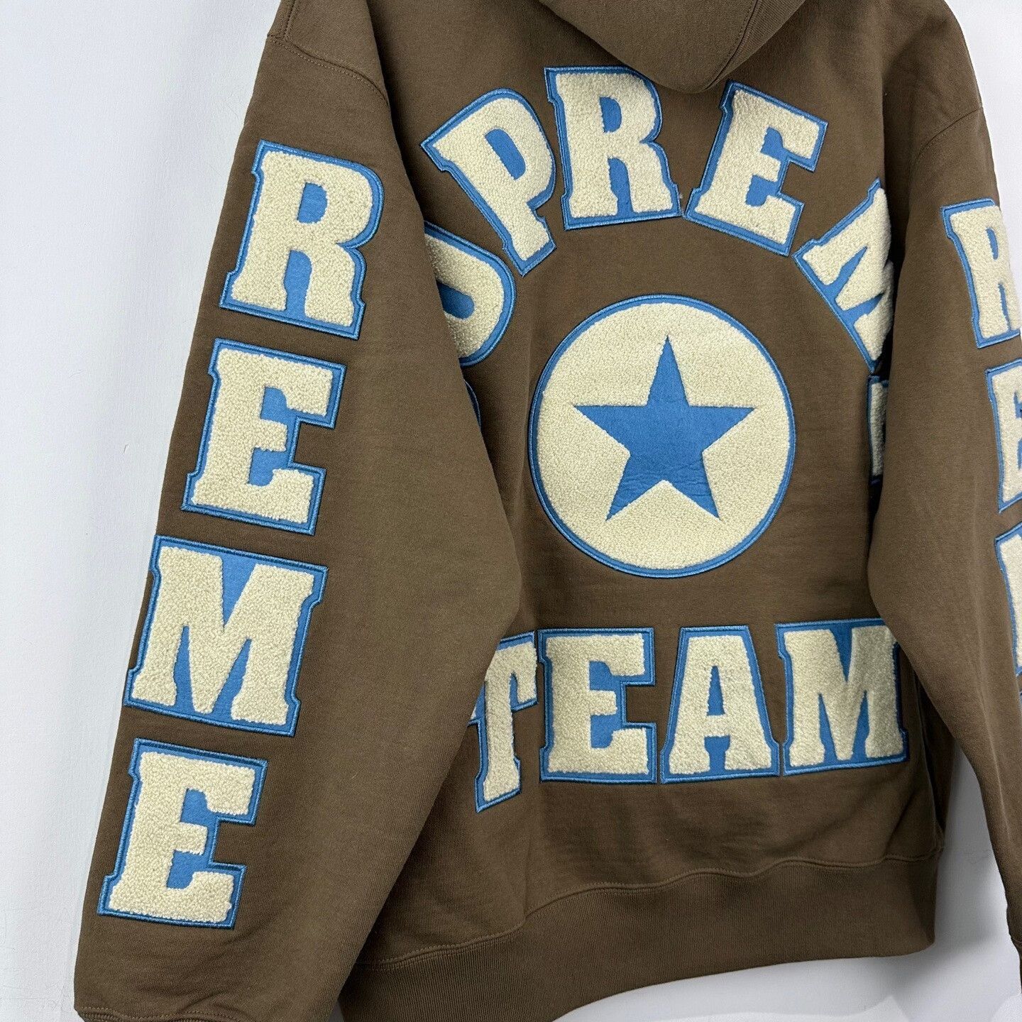 Supreme Supreme Flocked Lettered Hoodie Size M Size US M / EU 48-50 / 2 - 5 Thumbnail