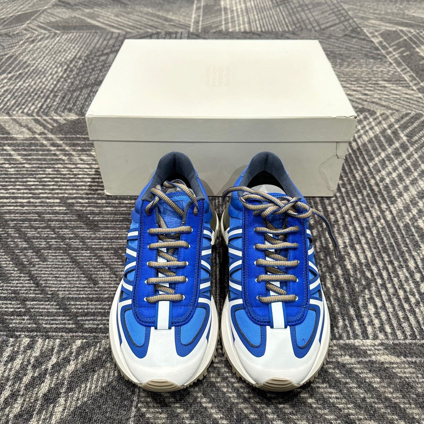Maison Margiela Maison Margiela Low Top Sneakers Size 40 Size US 7 / EU 40 - 2 Thumbnail