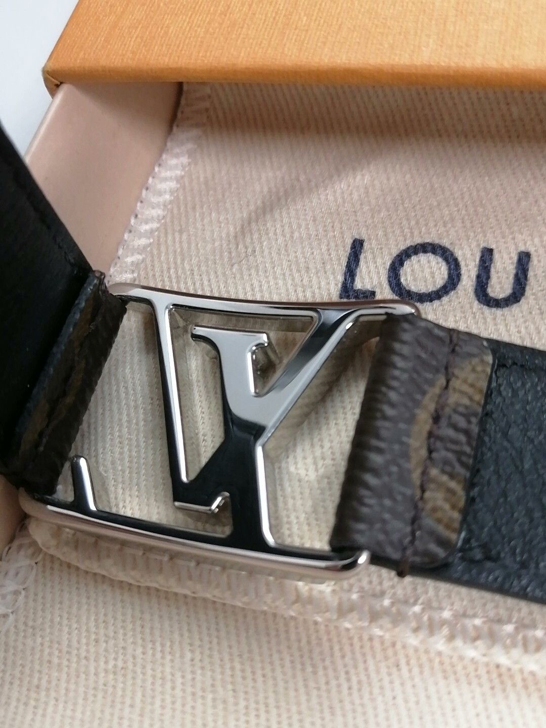 Louis Vuitton Louis Vuitton Monogram Bracelet Size ONE SIZE - 5 Thumbnail