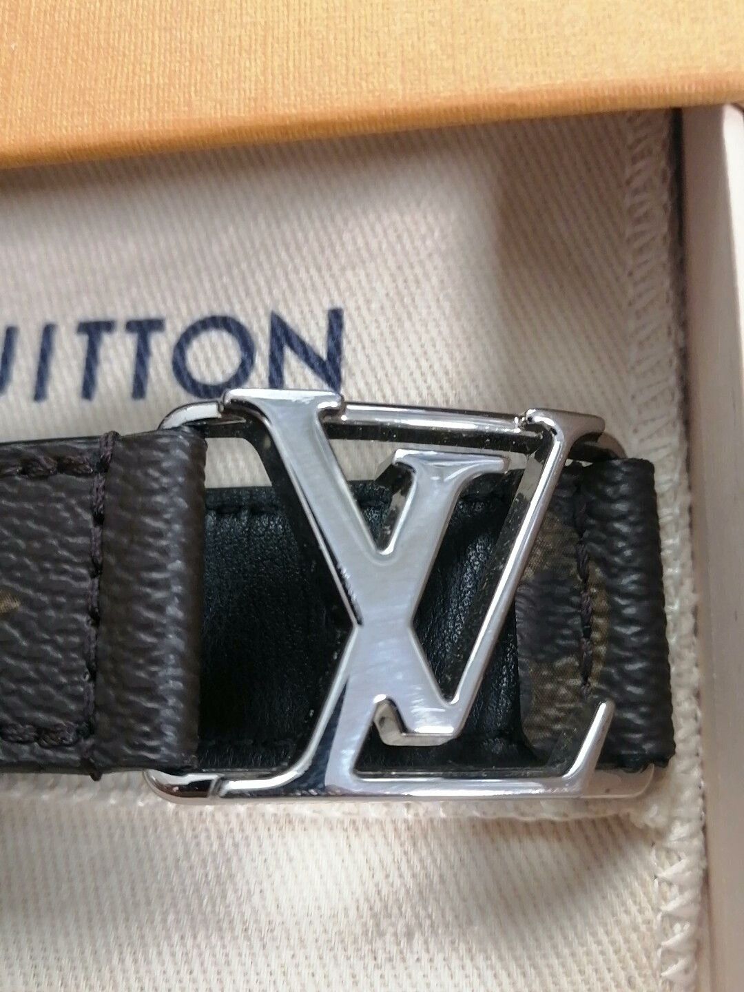 Louis Vuitton Louis Vuitton Monogram Bracelet Size ONE SIZE - 2 Thumbnail