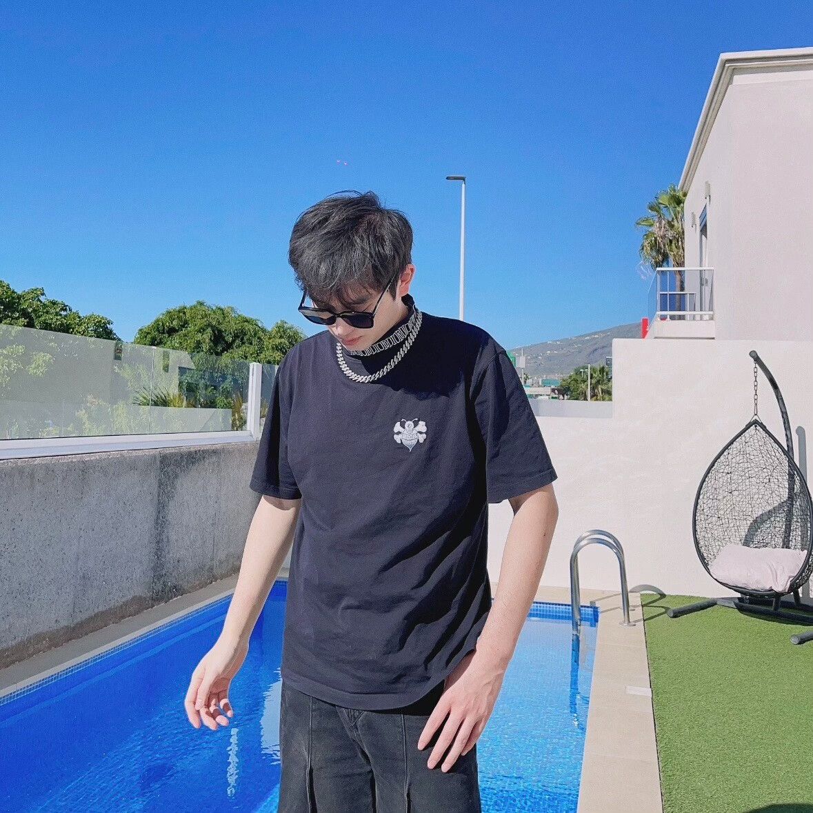 Dior Dior Stussy Collaboration Embroidered Bee T-shirt Size US XS / EU 42 / 0 - 6 Thumbnail