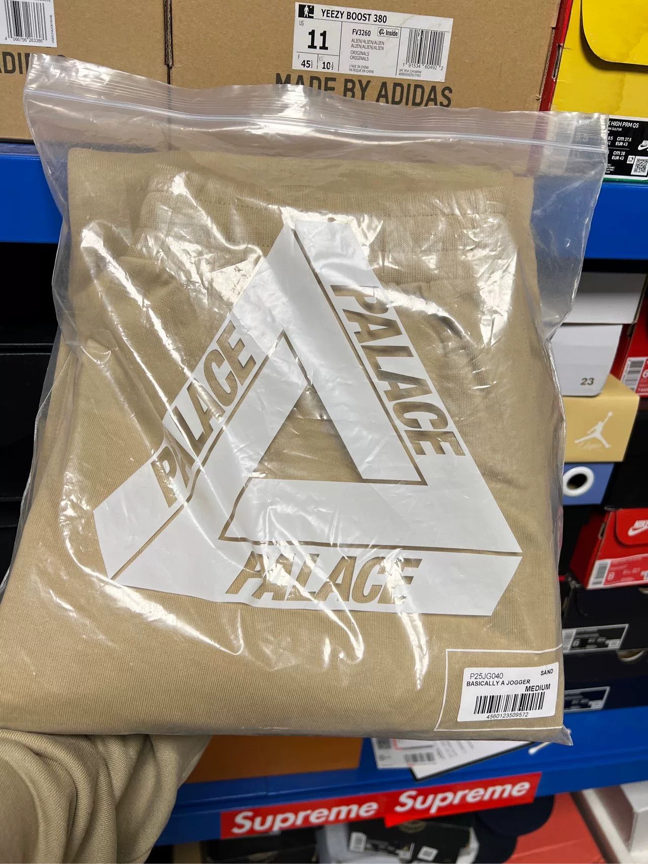 Palace Palace Small Logo Jogger Pants Size US 26 / EU 42 - 6 Thumbnail