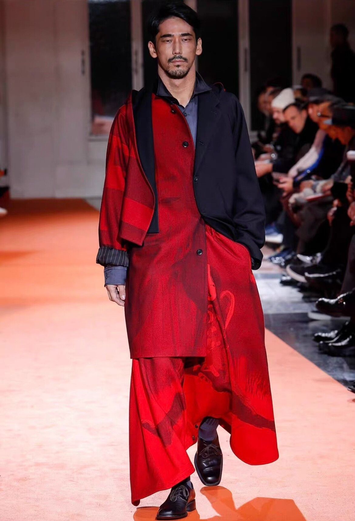 Yohji Yamamoto Yohji Yamamoto Red and Black Coat Size US S / EU 44-46 / 1 - 4 Thumbnail