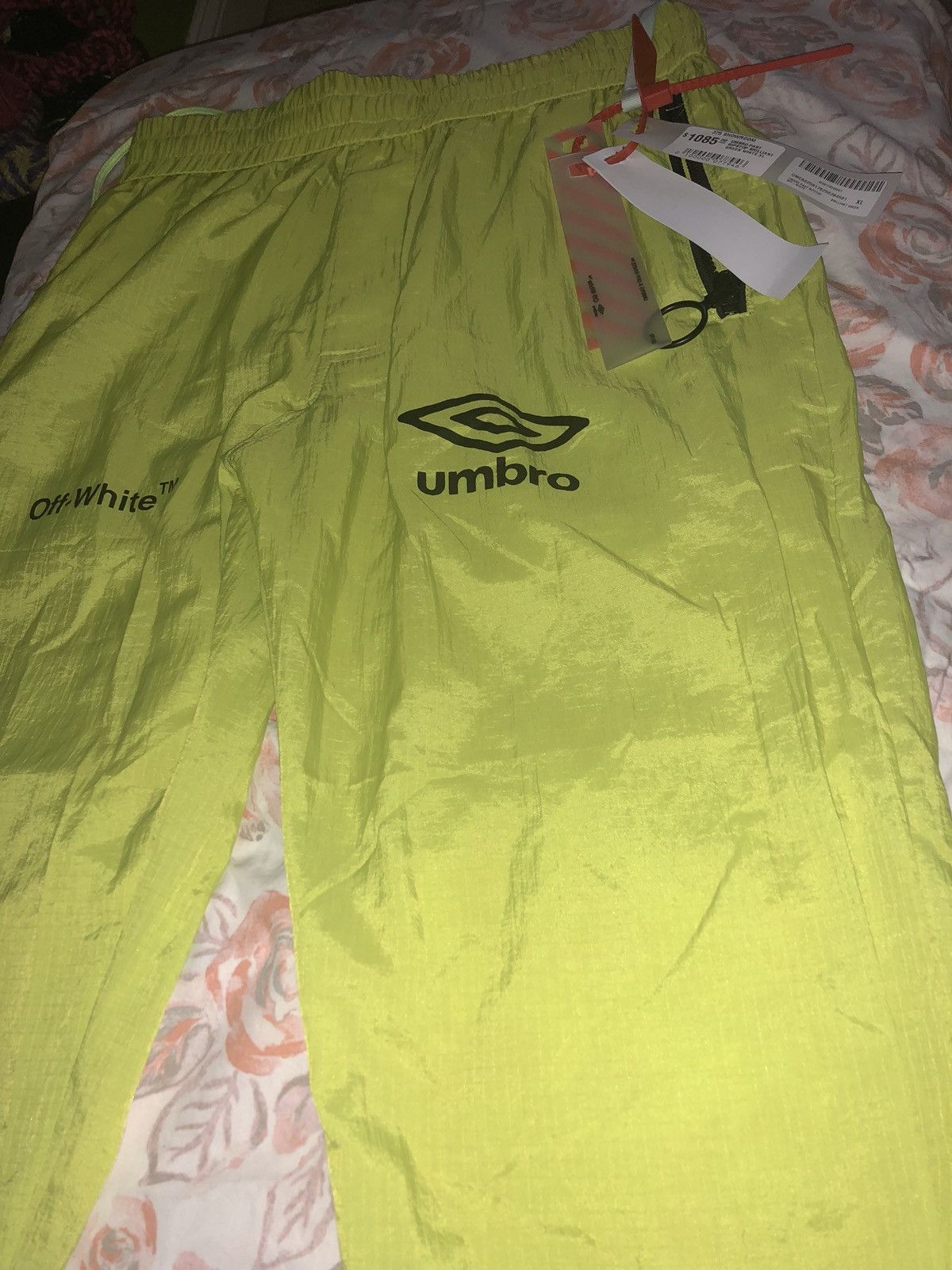 Off-White × Umbro Neon Track Pants Size US 34 / EU 50 - 1 Thumbnail