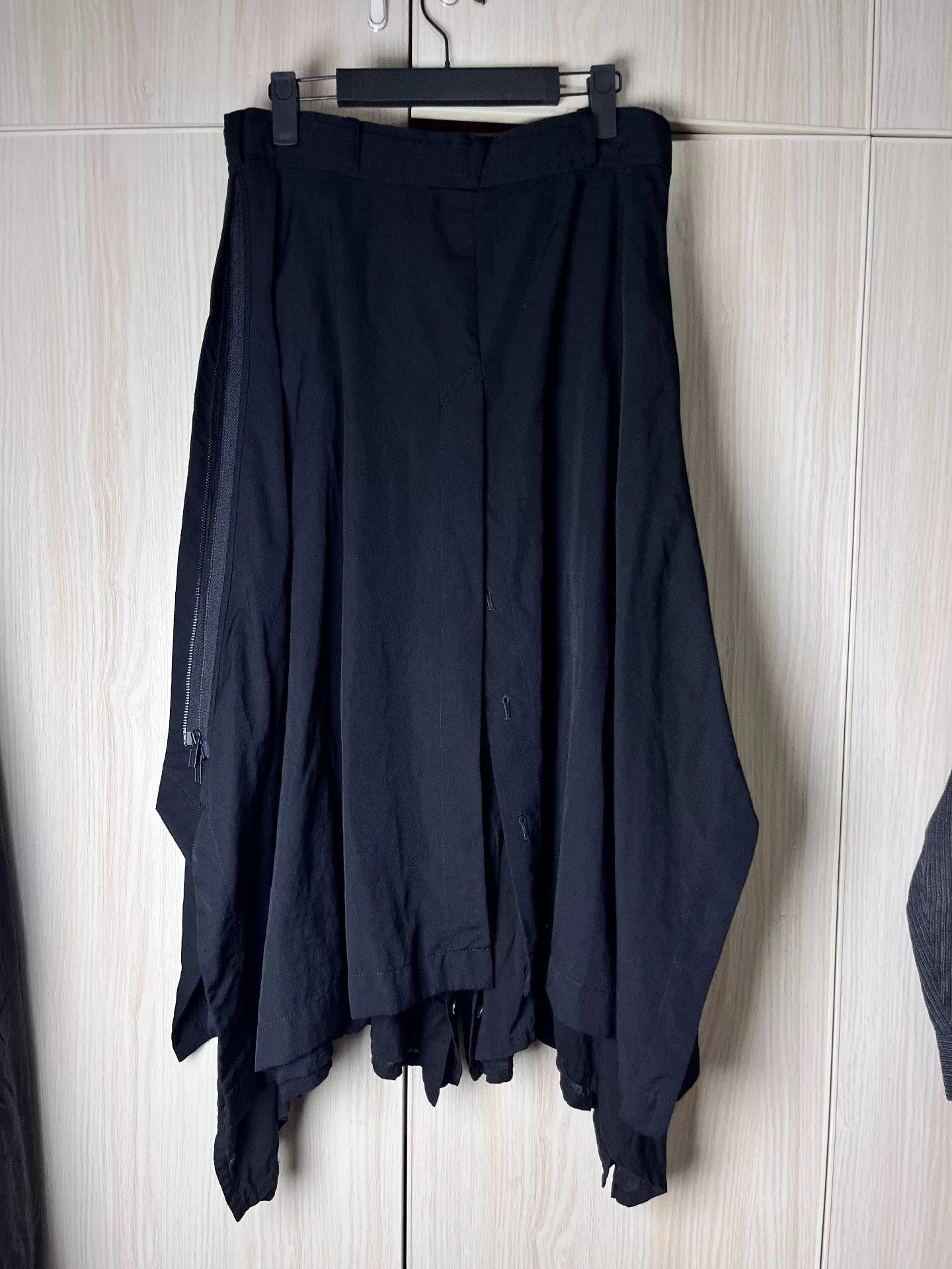 Yohji Yamamoto Yohji Yamamoto Batwing Pants Size 2 Size US 26 / EU 42 - 2 Thumbnail