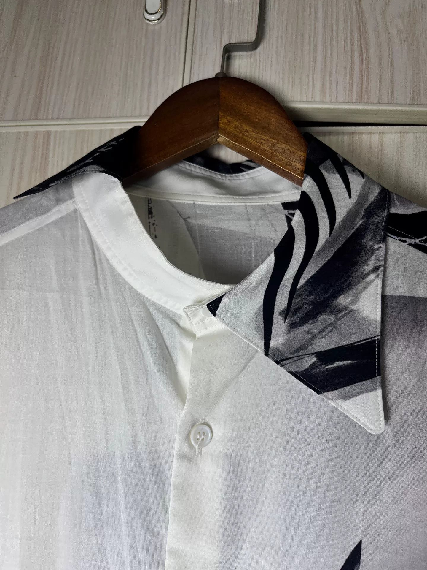 Yohji Yamamoto Yohji Yamamoto Asymmetrical Print Shirt Size US M / EU 48-50 / 2 - 3 Thumbnail
