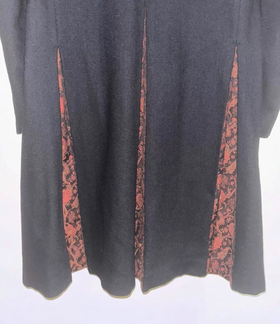 Yohji Yamamoto Yohji Yamamoto Pleated Thorn Rose Coat Size US L / EU 52-54 / 3 - 6 Thumbnail