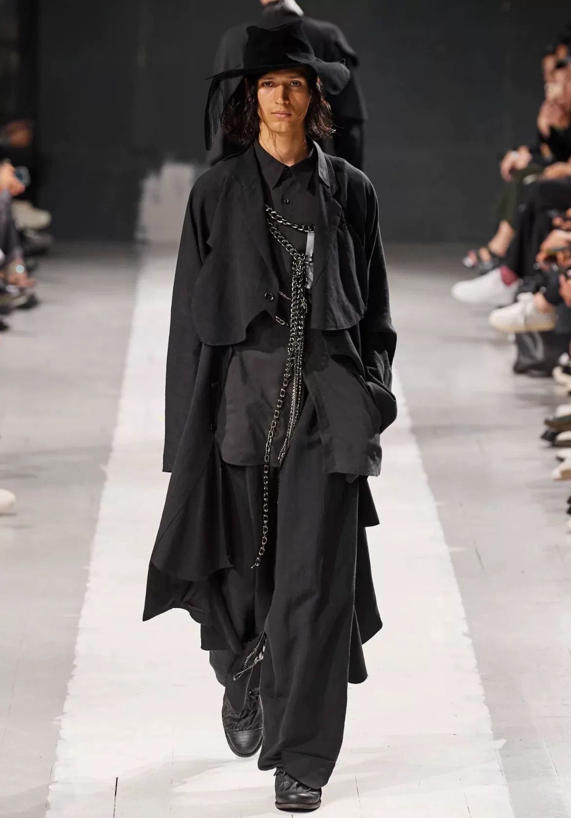 Yohji Yamamoto Yohji Yamamoto Black Mushroom Coat Size US L / EU 52-54 / 3 - 6 Thumbnail