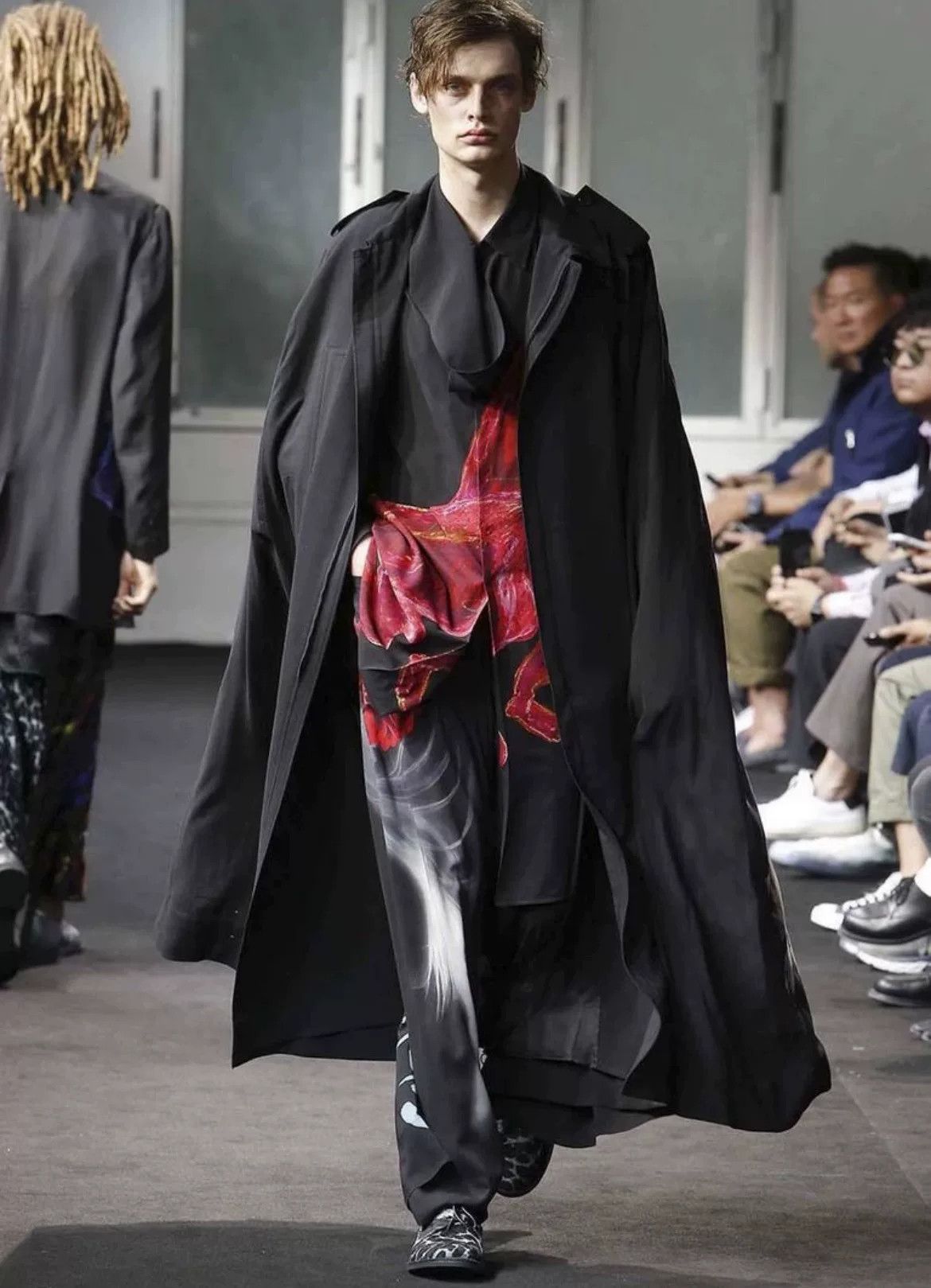 Yohji Yamamoto Yohji Yamamoto Black Cape Coat Size US S / EU 44-46 / 1 - 4 Thumbnail
