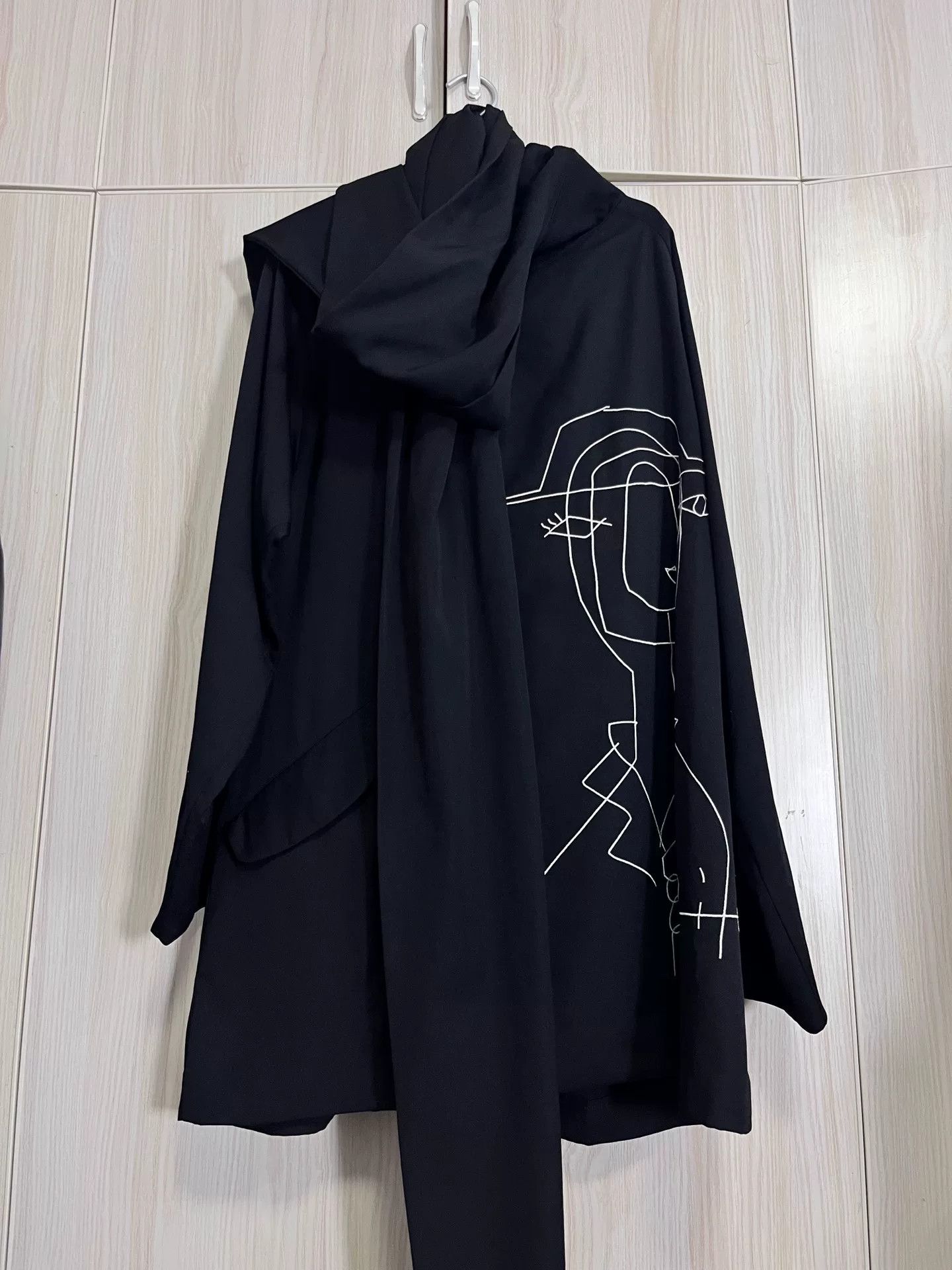 Yohji Yamamoto Yohji Yamamoto Black Scarf with Design Size ONE SIZE - 2 Thumbnail