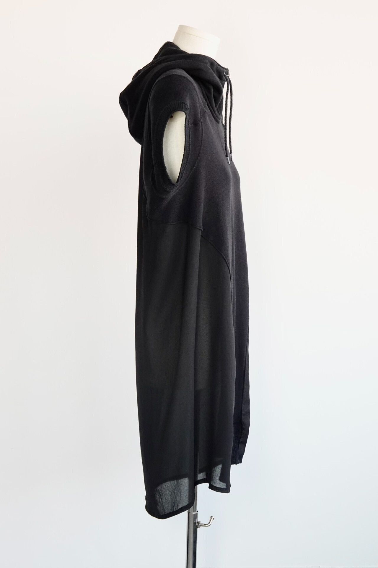 Junya Watanabe Junya Watanabe Sleeveless Hoodie Dress Size XS / US 0-2 / IT 36-38 - 4 Thumbnail