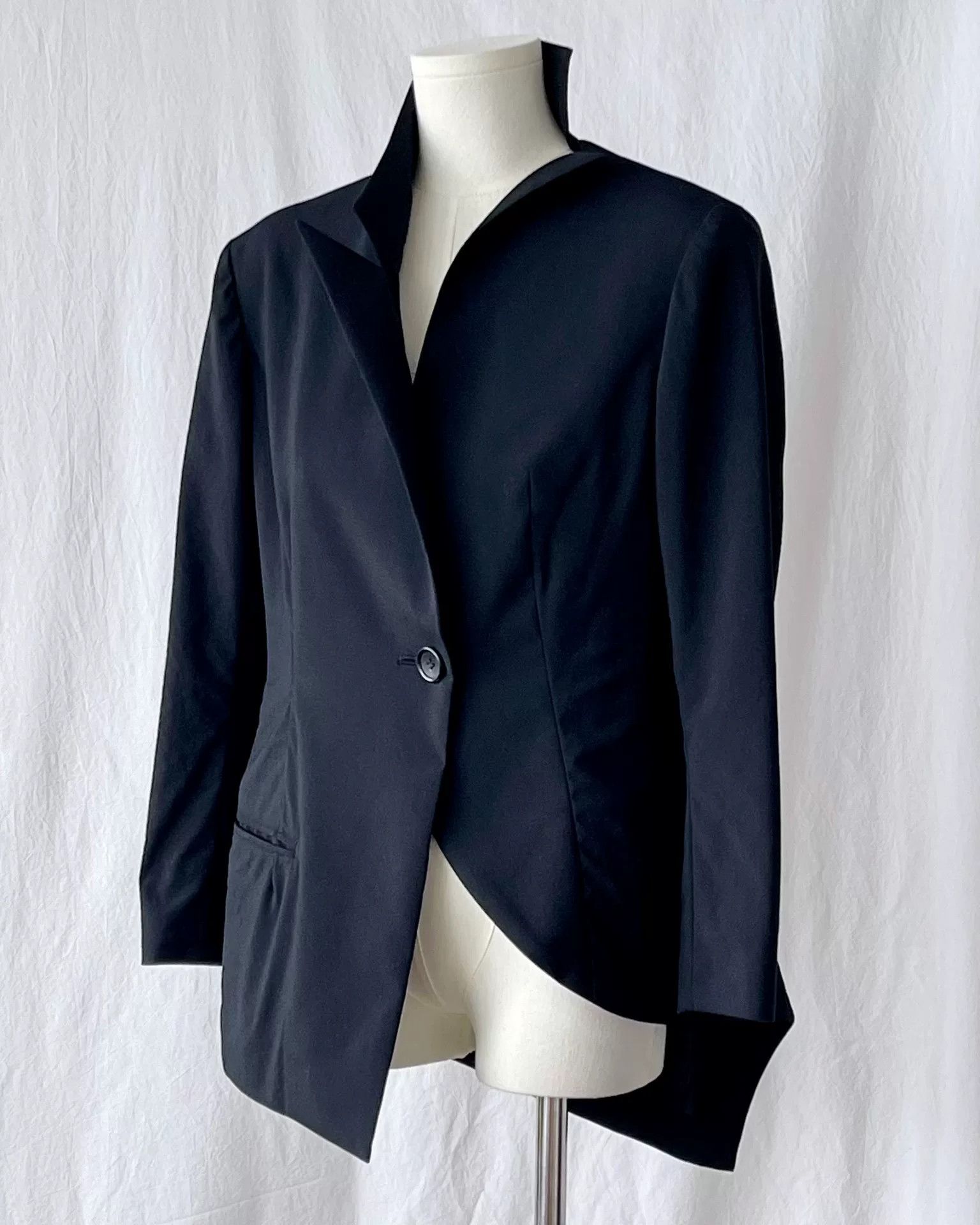 Yohji Yamamoto Yohji Yamamoto Asymmetrical Wool Top Size S / US 4 / IT 40 - 2 Thumbnail