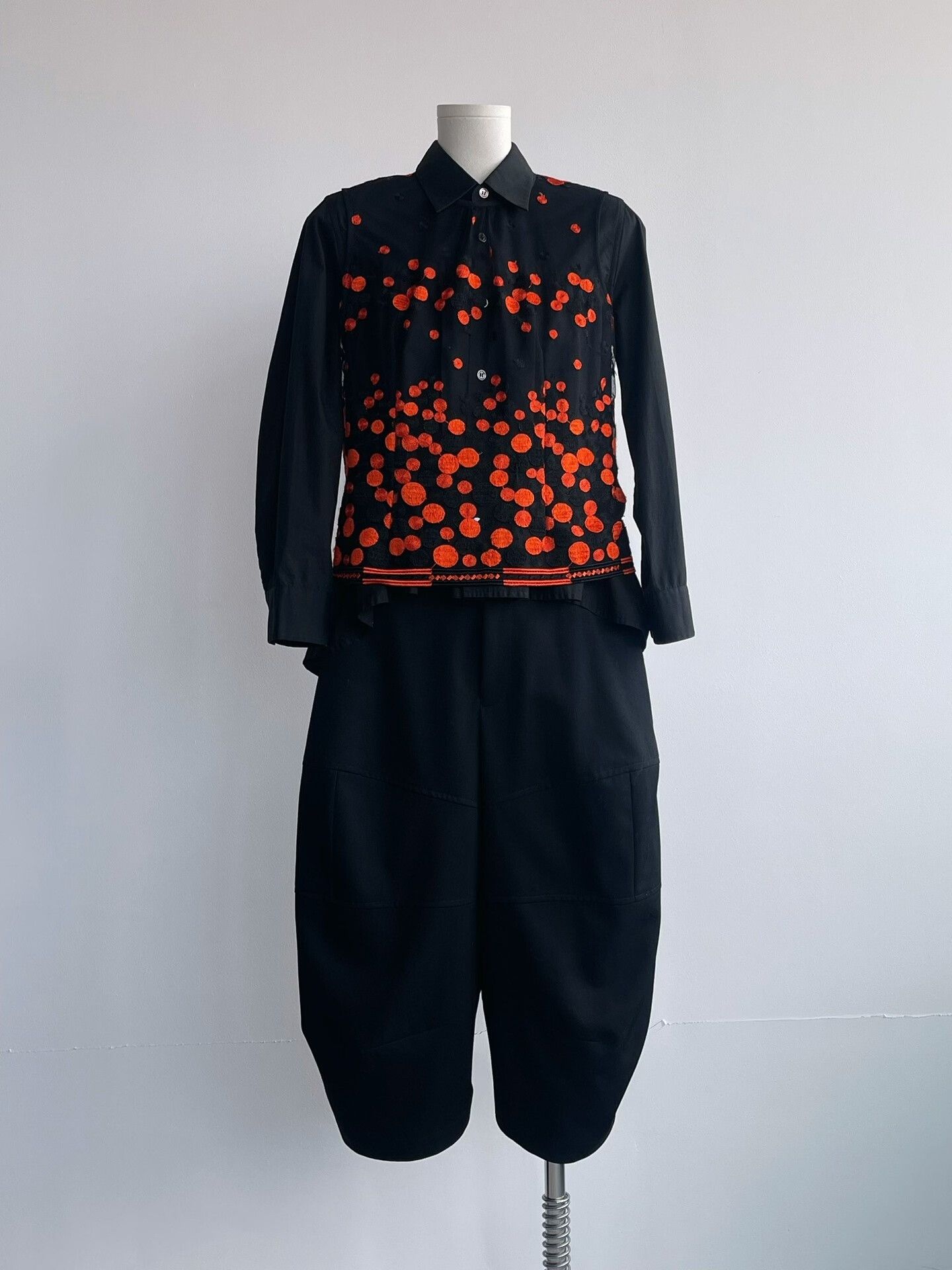 Comme des Garcons CDG Tailored Black Culotte Pants Size 28" / US 6 / IT 42 - 2 Thumbnail