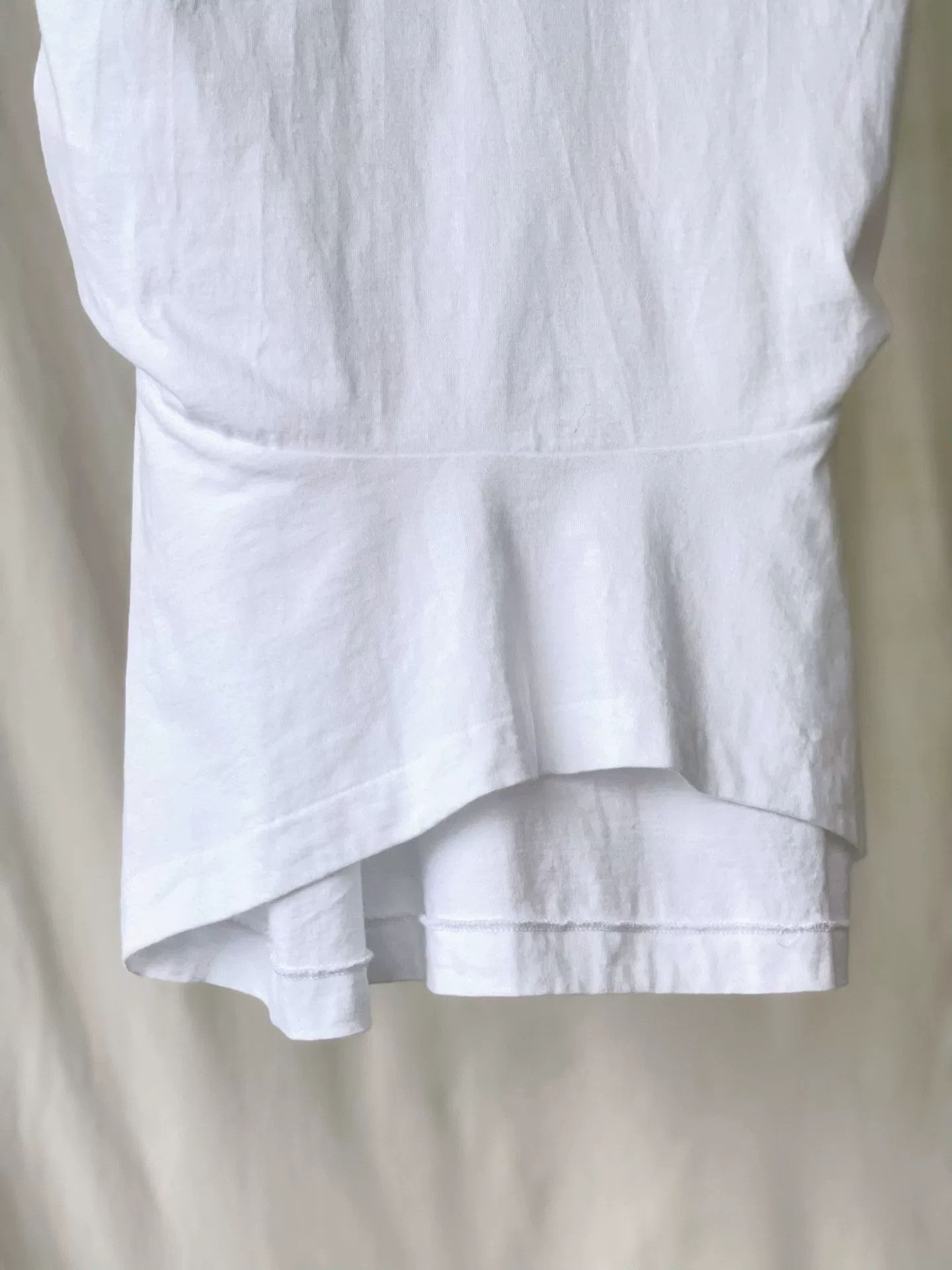 Comme des Garcons Unique Deconstructed White T-Shirt Size S / US 4 / IT 40 - 7 Thumbnail
