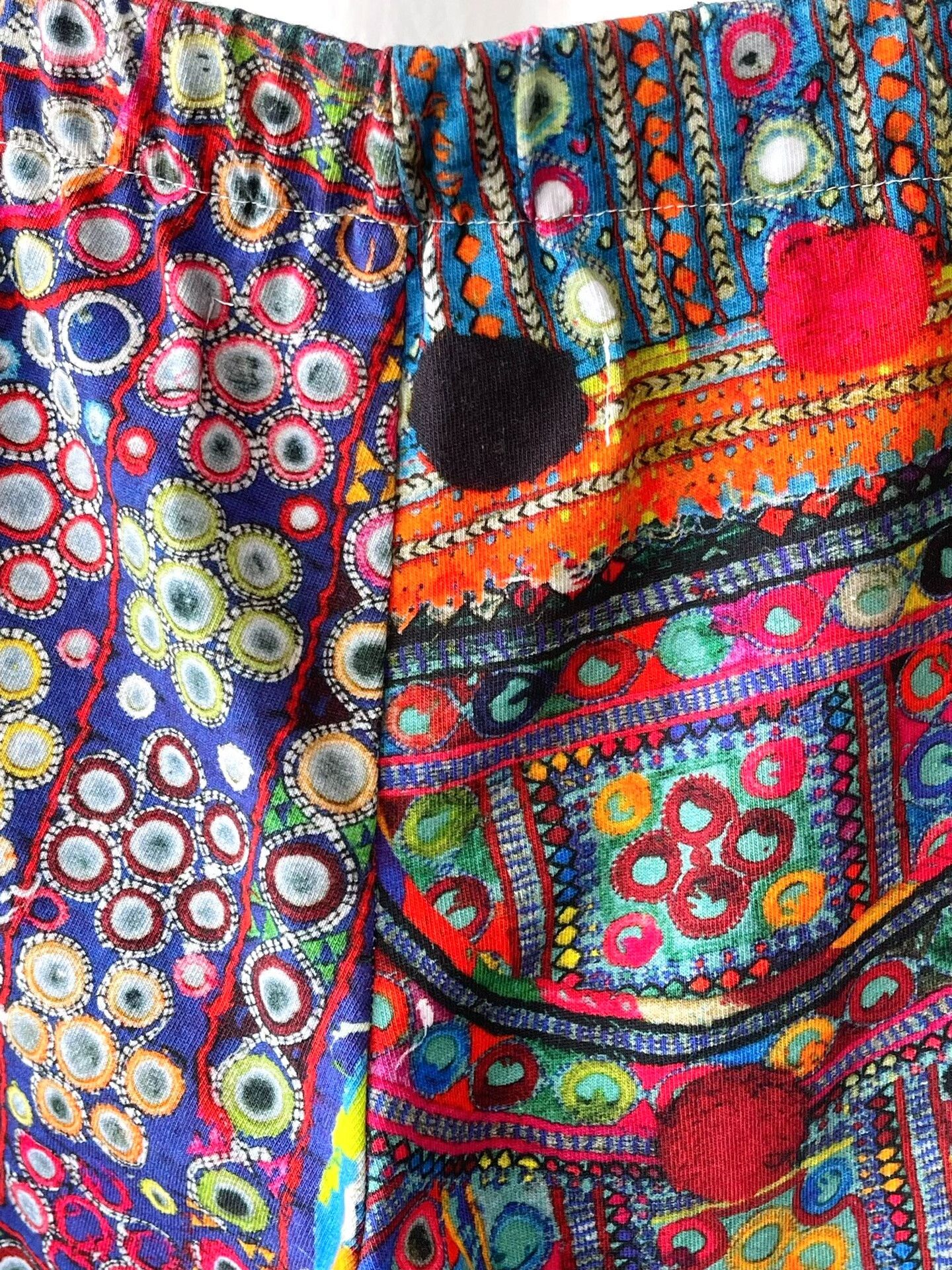 Comme des Garcons Colorful Cotton Shorts with Ethnic Print Size 24" / US 00 / IT 34 - 8 Thumbnail