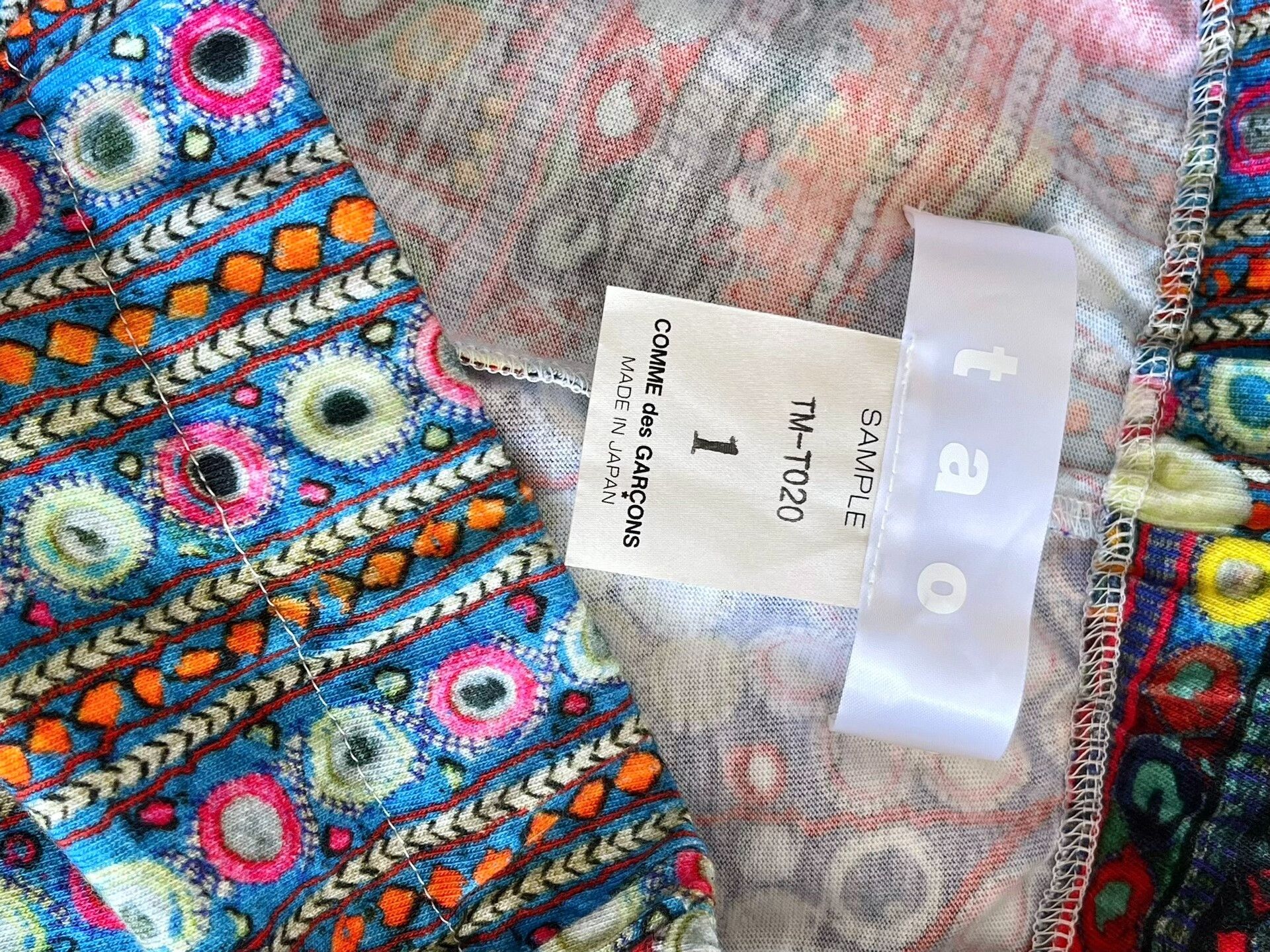 Comme des Garcons Colorful Cotton Shorts with Ethnic Print Size 24" / US 00 / IT 34 - 9 Thumbnail